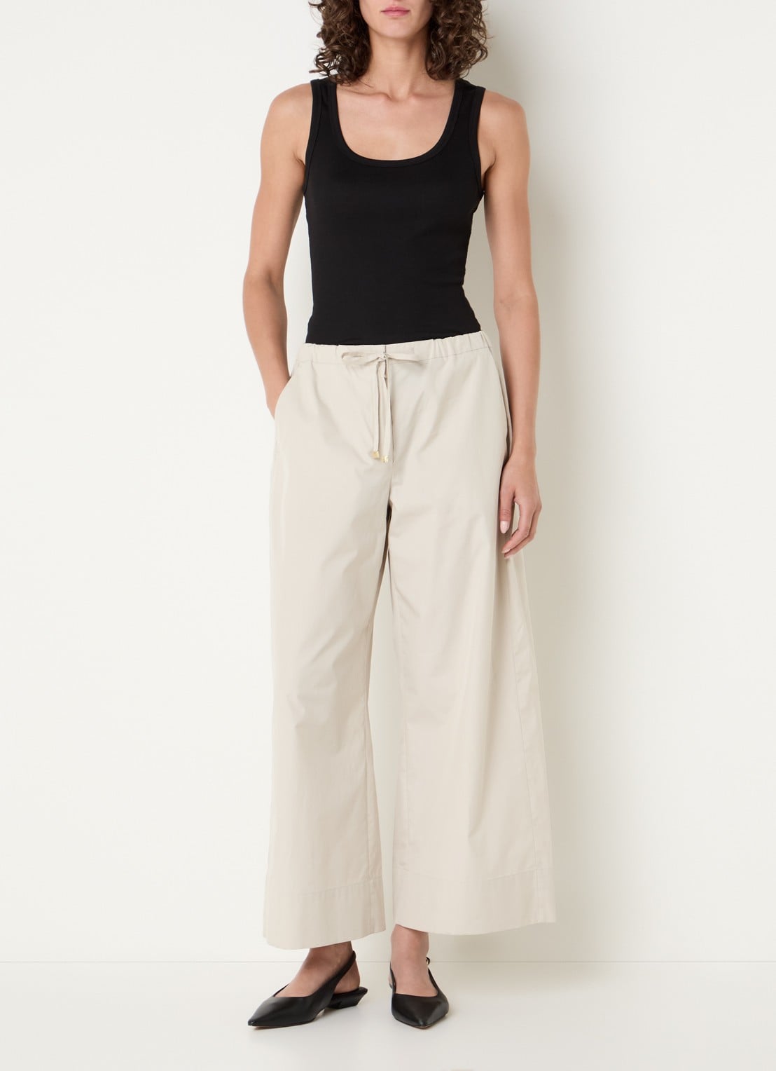 Max Mara Aureo high waist wide fit broek met strikceintuur - voorkant 3 beige