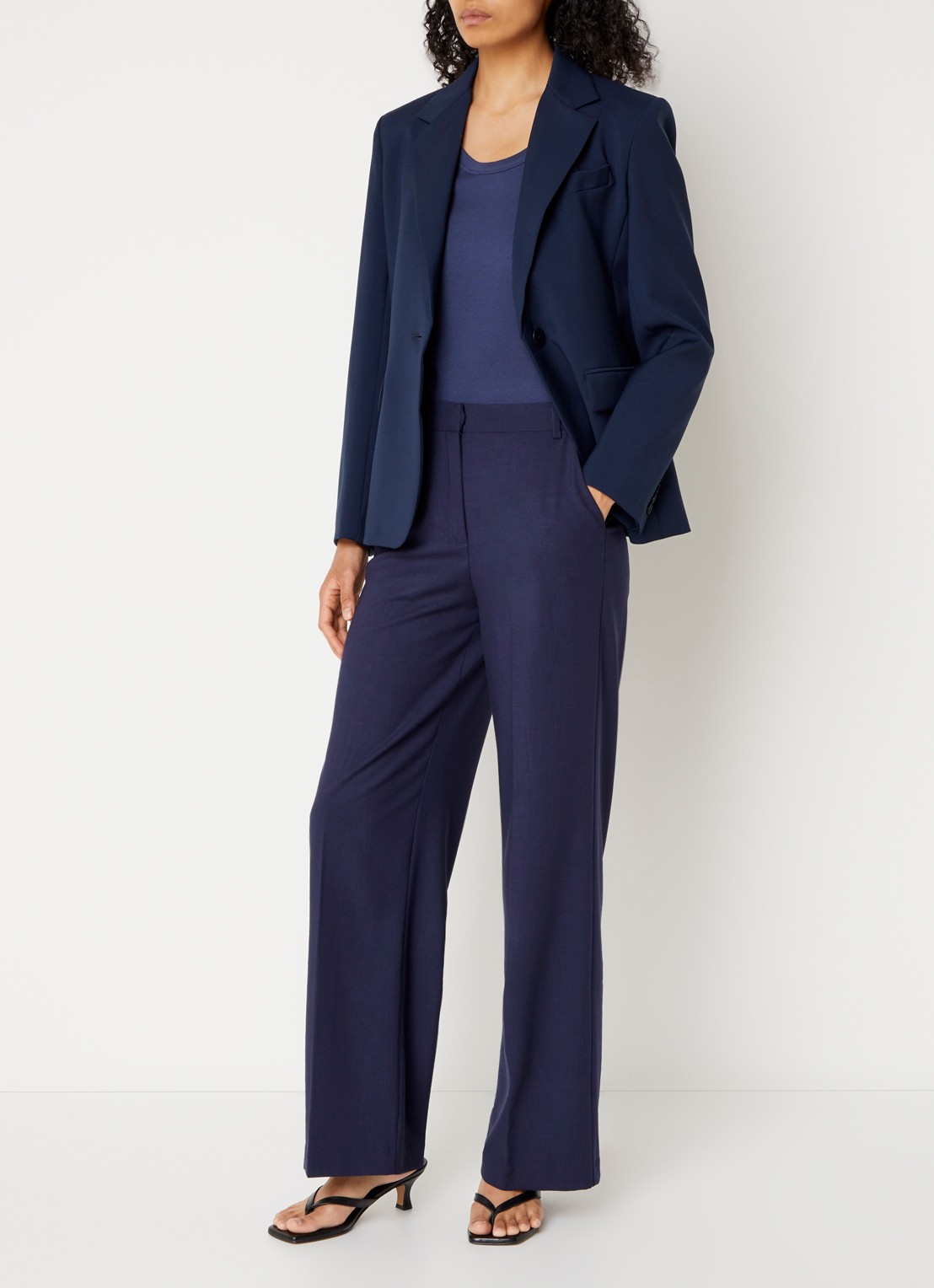 Max Mara Blazer in wolblend met klepakken - voorkant 4 donkerblauw