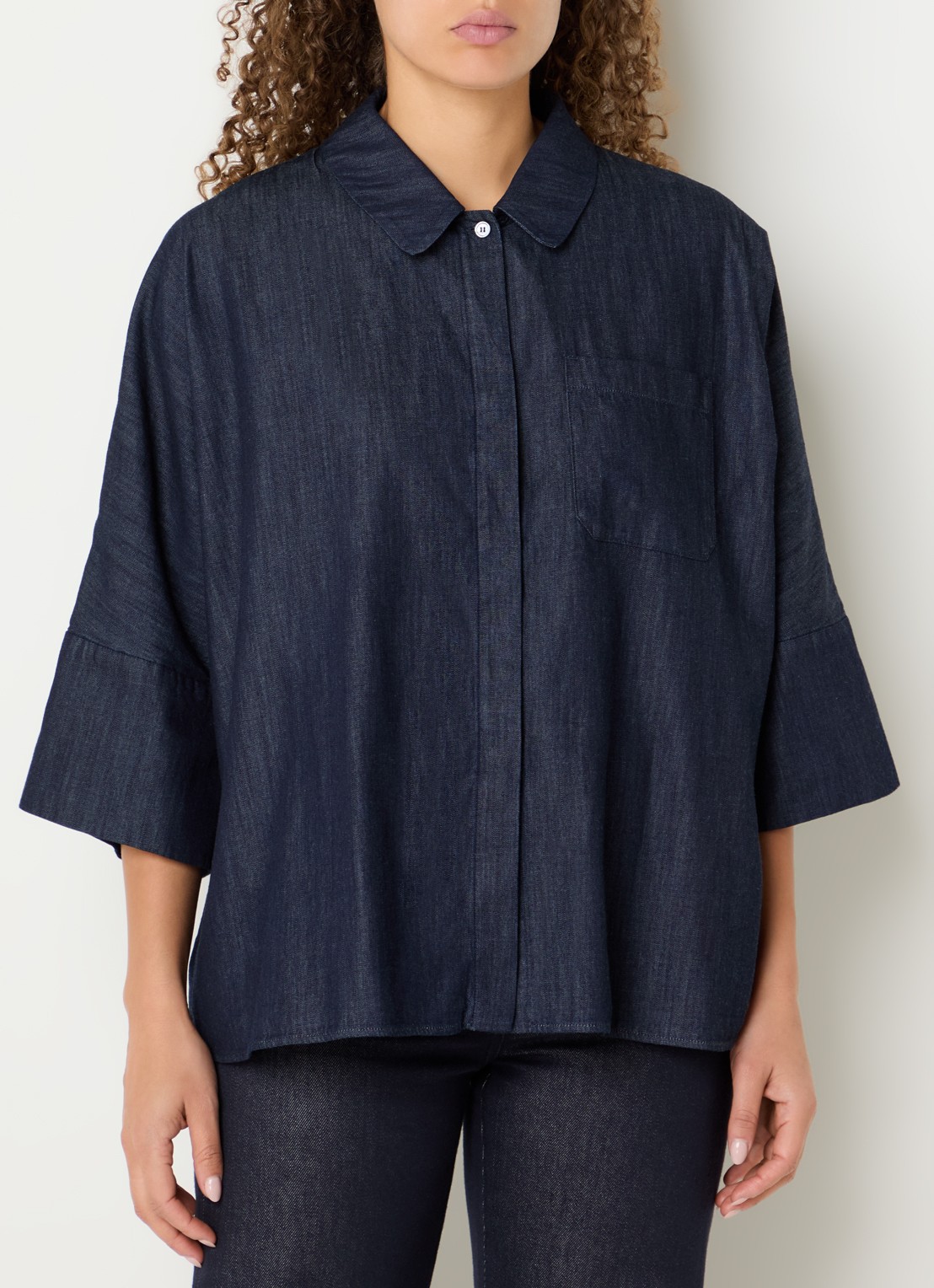 Max Mara Blouse van denim met borstzak - detail indigo