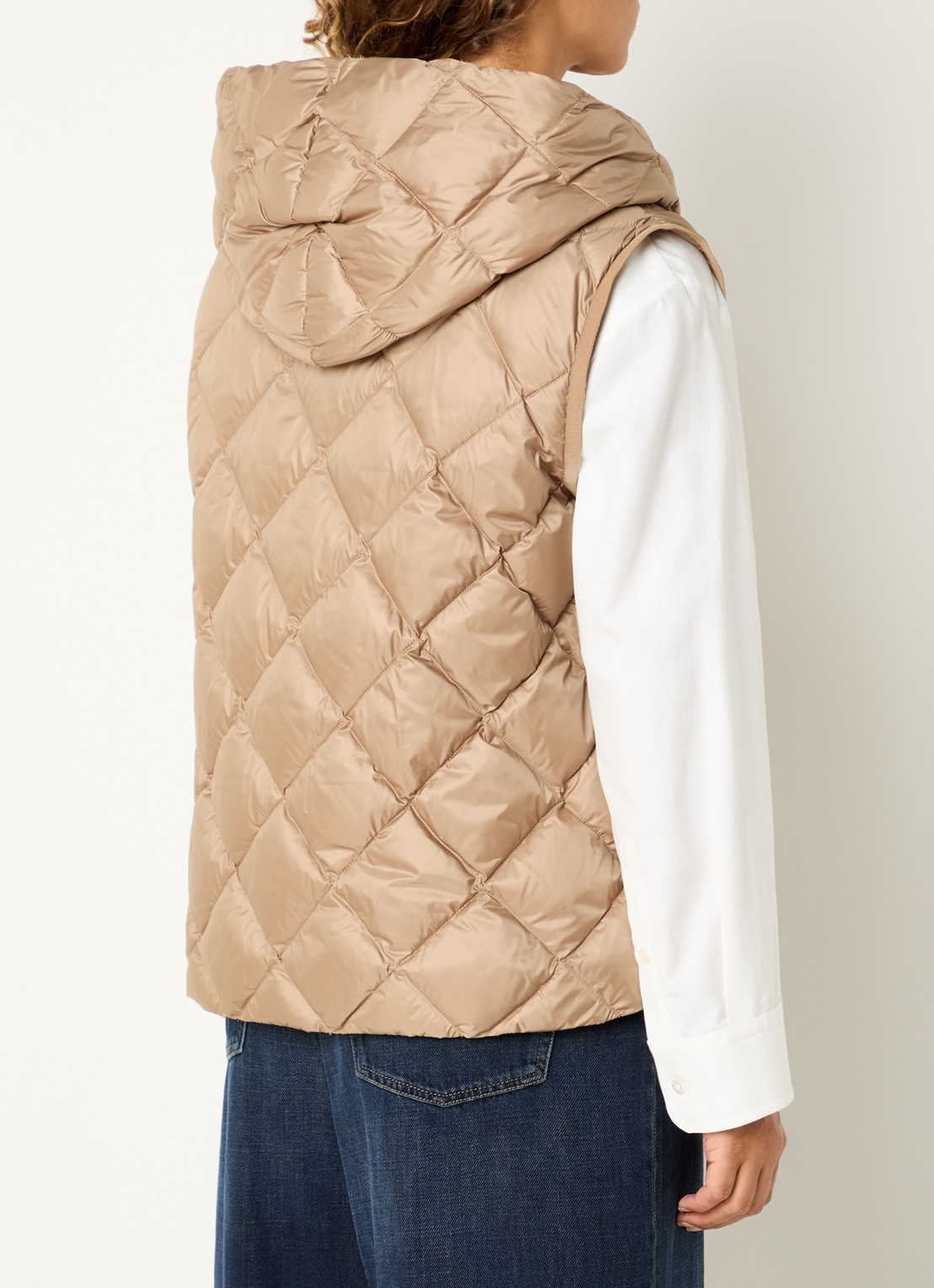 Max Mara Bodywarmer met quilt patroon - achterkant camel