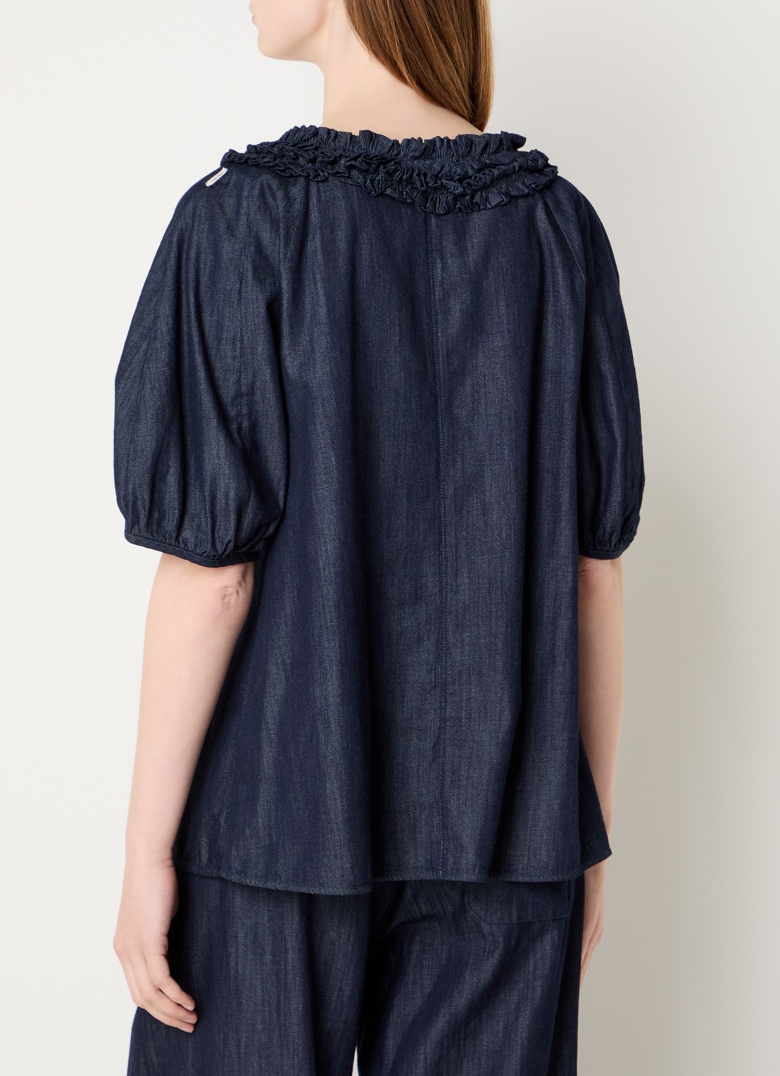 Max Mara Catia tuniek van denim met ballonmouw en strass - achterkant indigo