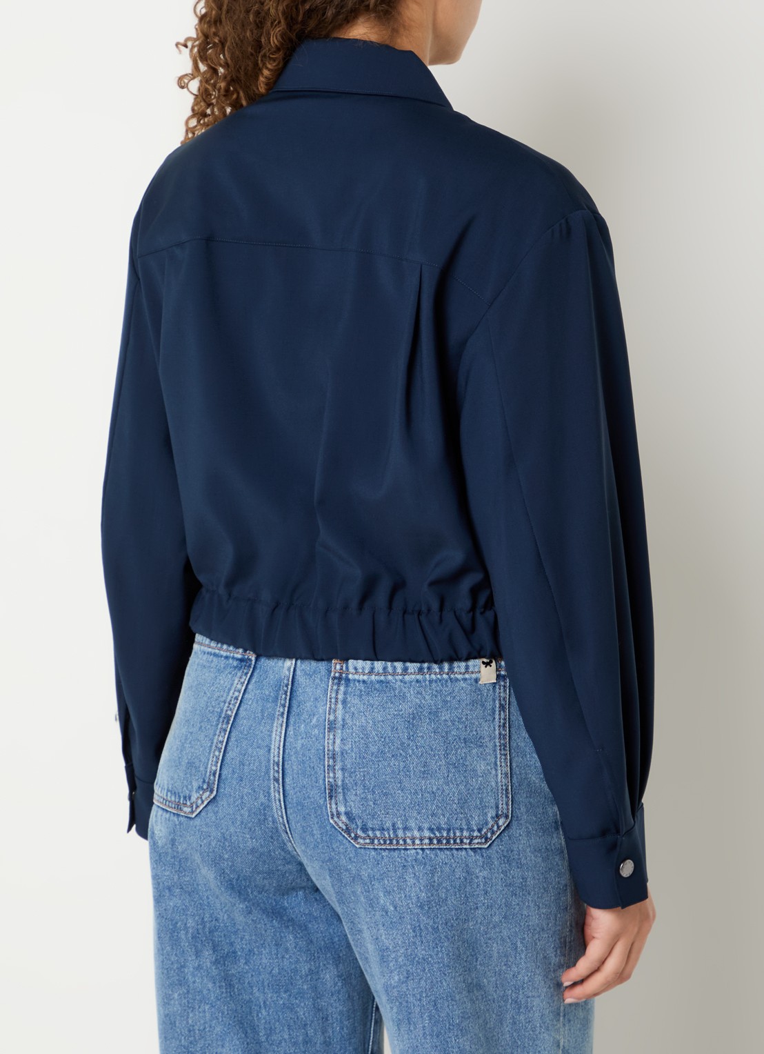 Max Mara Decano cropped jack van scheerwol met opgestikte zakken - achterkant donkerblauw