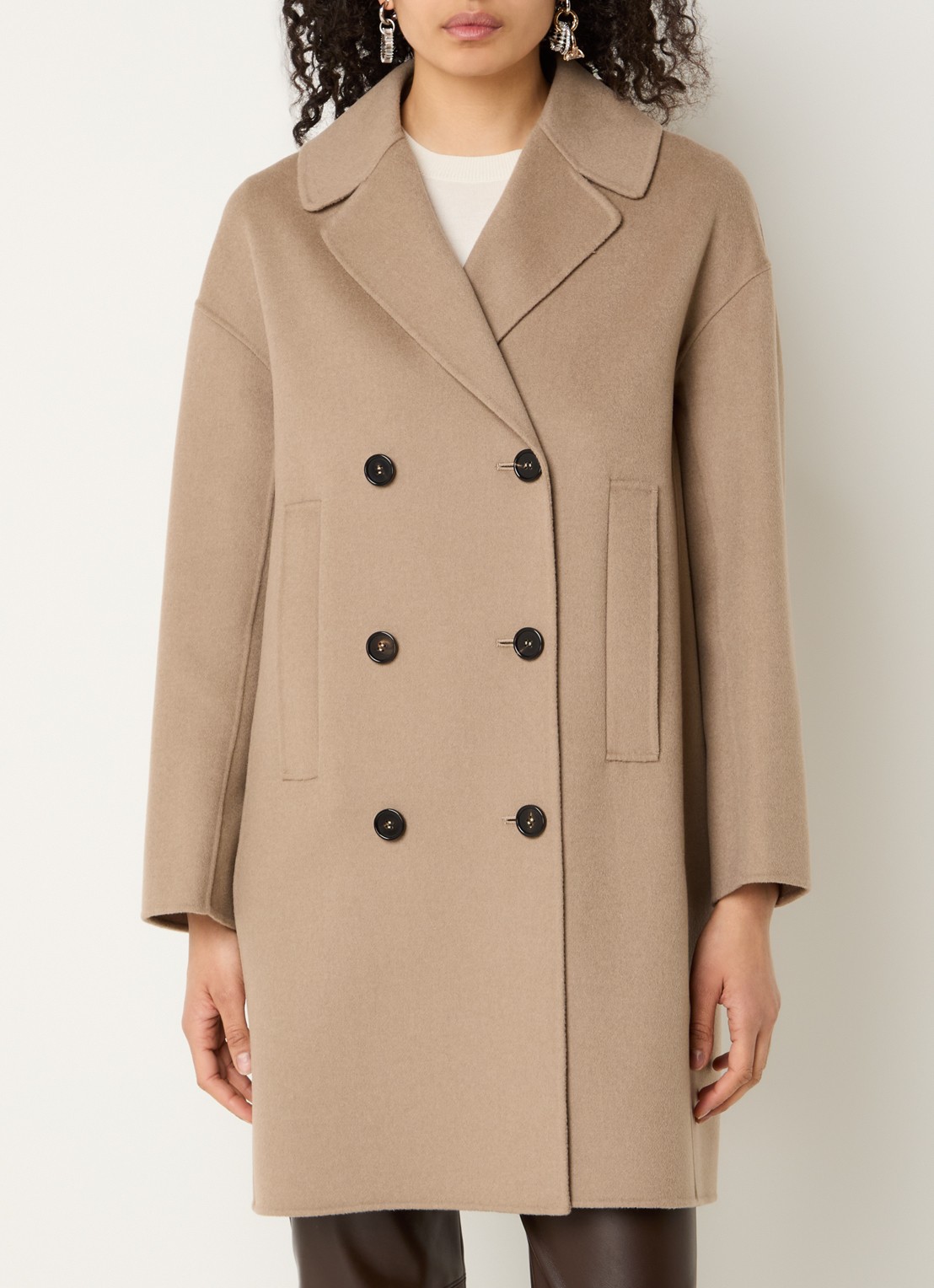 Max Mara Eden double-breasted mantel van scheerwol met steekzakken - detail beige
