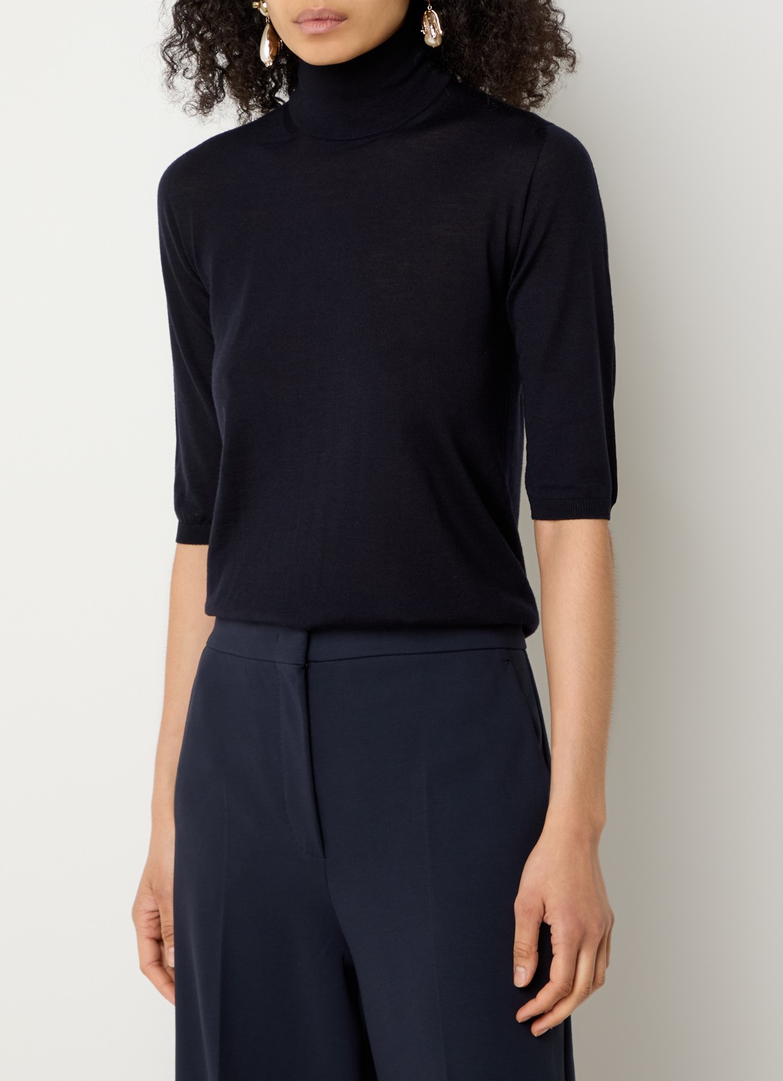 Max Mara Fijngebreide top van wol met col - detail 4 donkerblauw