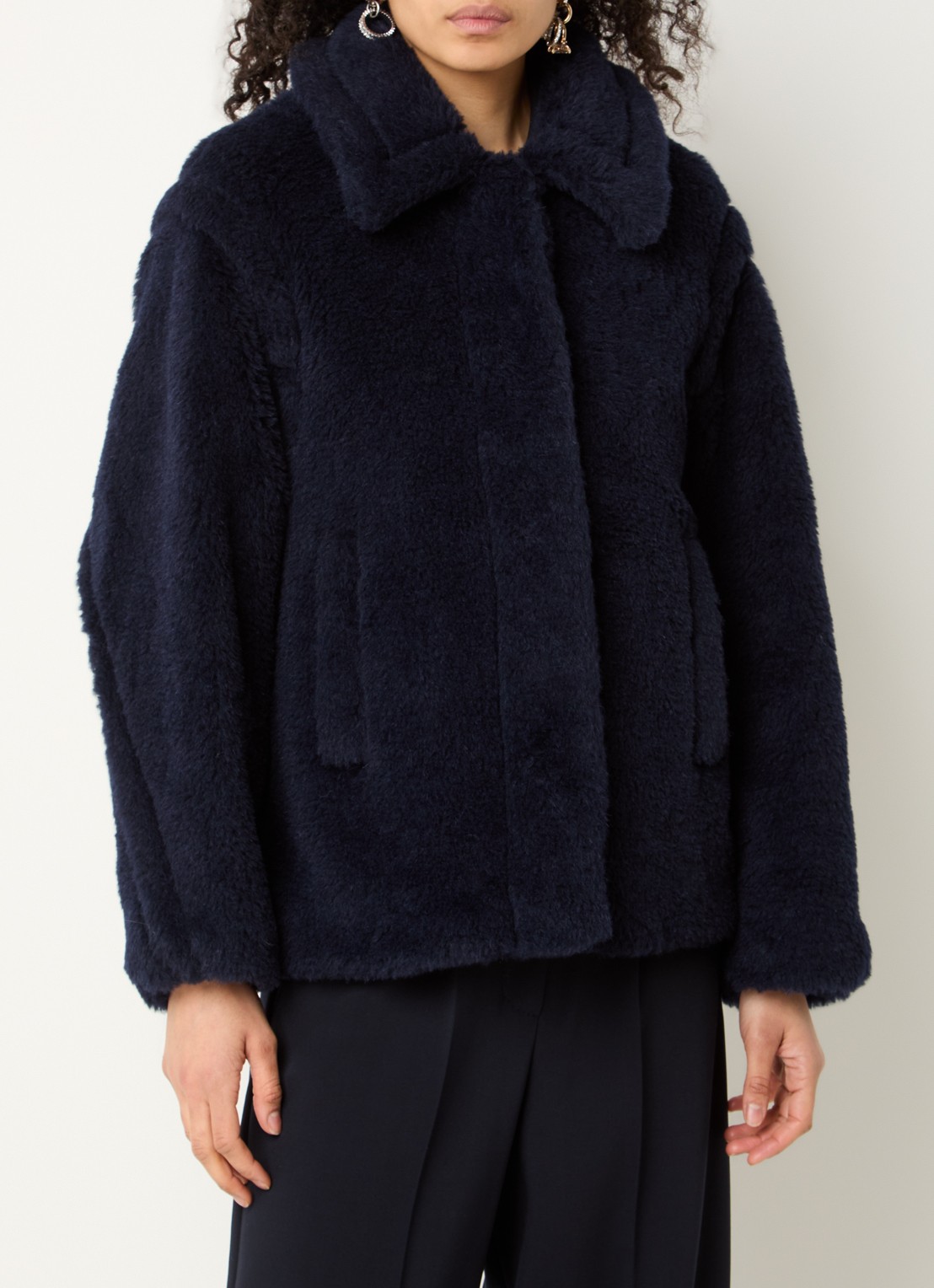 Max Mara Fuggito mantel in scheerwolblend met steekzakken - detail donkerblauw