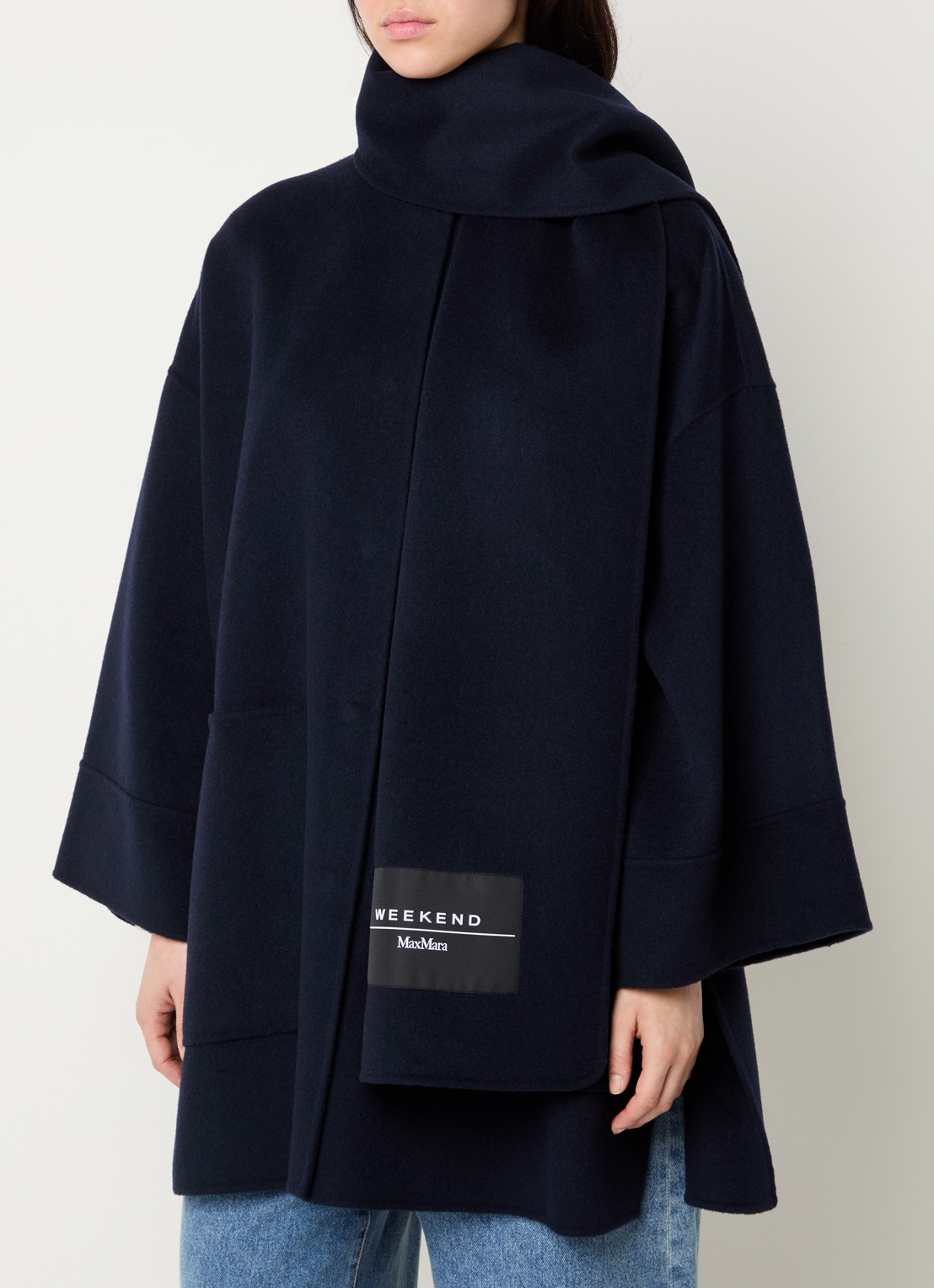 Max Mara Fulcro mantel in scheerwolblend met afneembare sjaalkraag - detail 2 donkerblauw