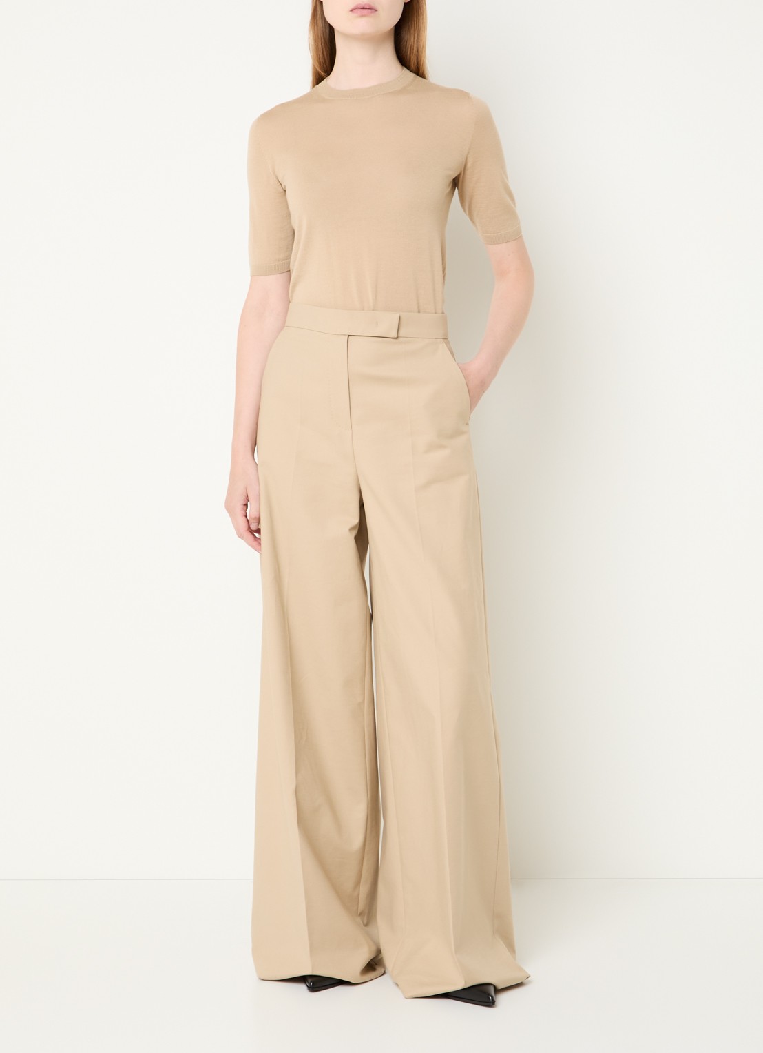Max Mara Gerico fijngebreide top van wol  - voorkant 3 donkerbeige