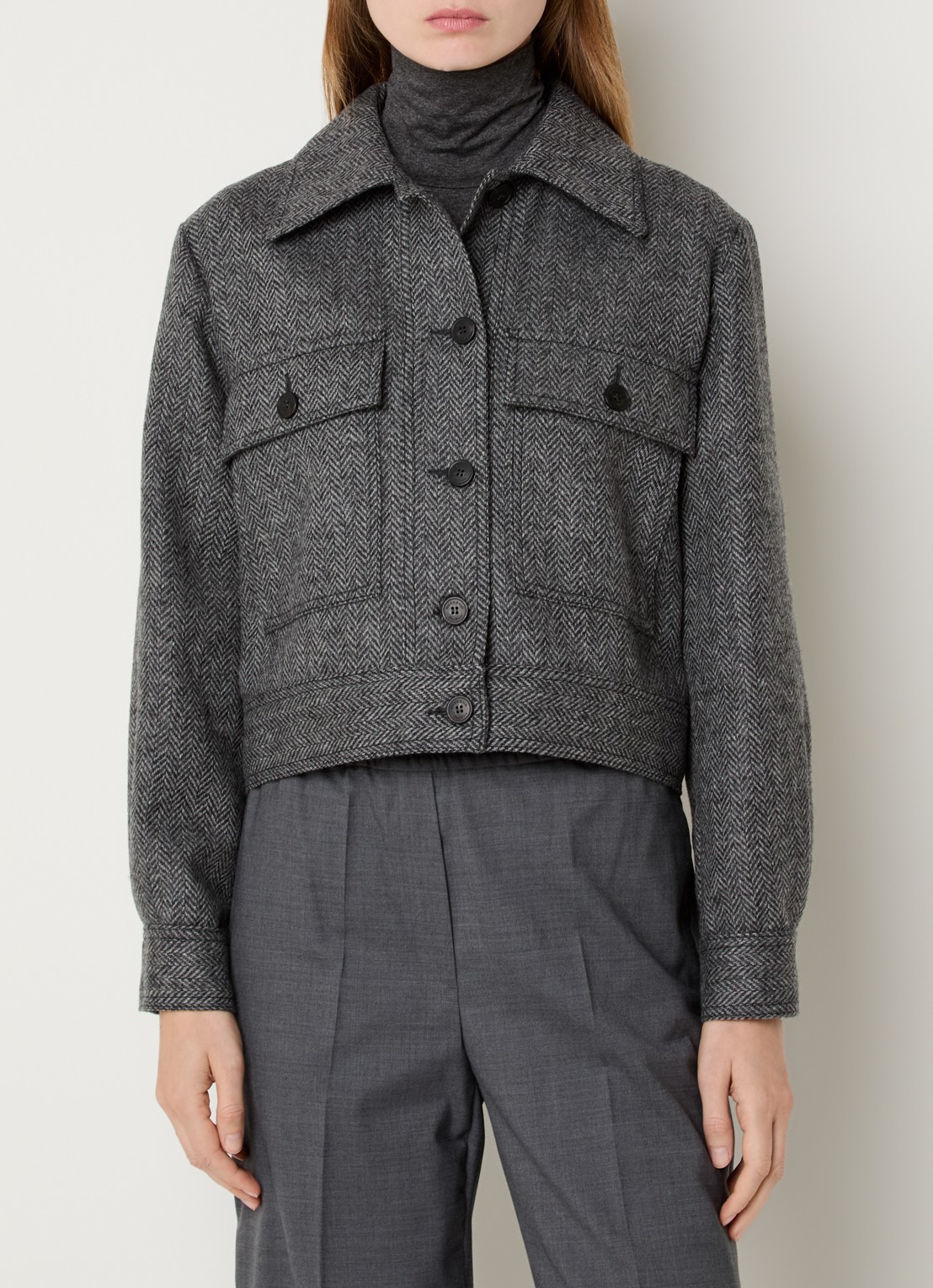 Max Mara Ginnasta cropped mantel van scheerwol met visgraat dessin - detail 3 donkergrijs
