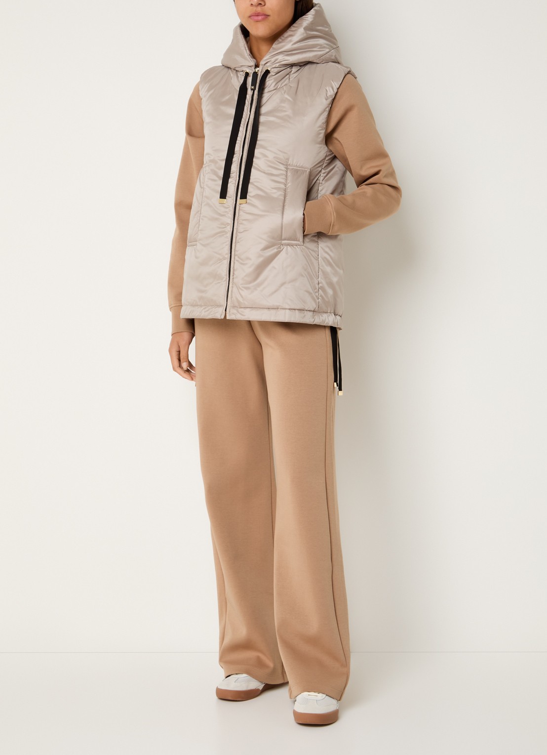 Max Mara Greengo gewatteerde bodywarmer met capuchon en waterafstotende coating - voorkant 4 beige