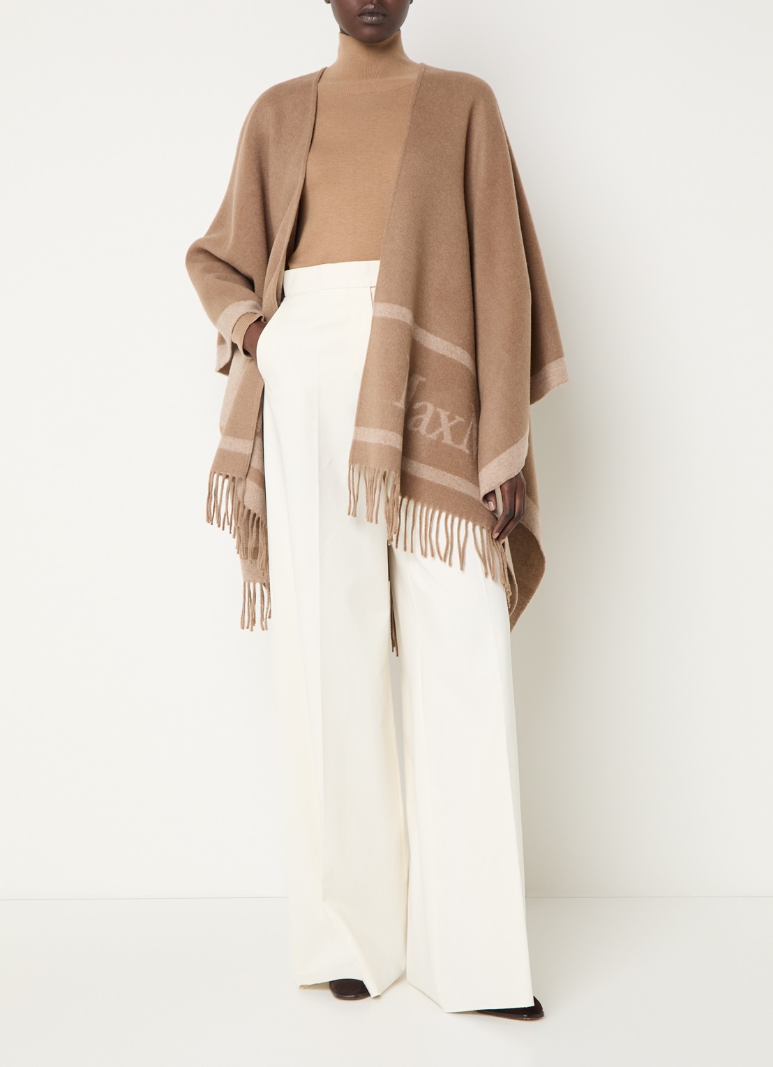 Max Mara Hilde poncho van wol met logoprint en franjes - voorkant 3 camel