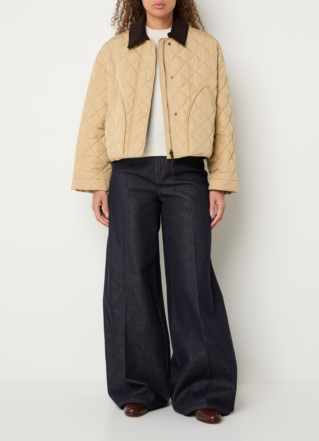 Max Mara Kaki gewatteerd jack met quilt patroon - voorkant 4 beige