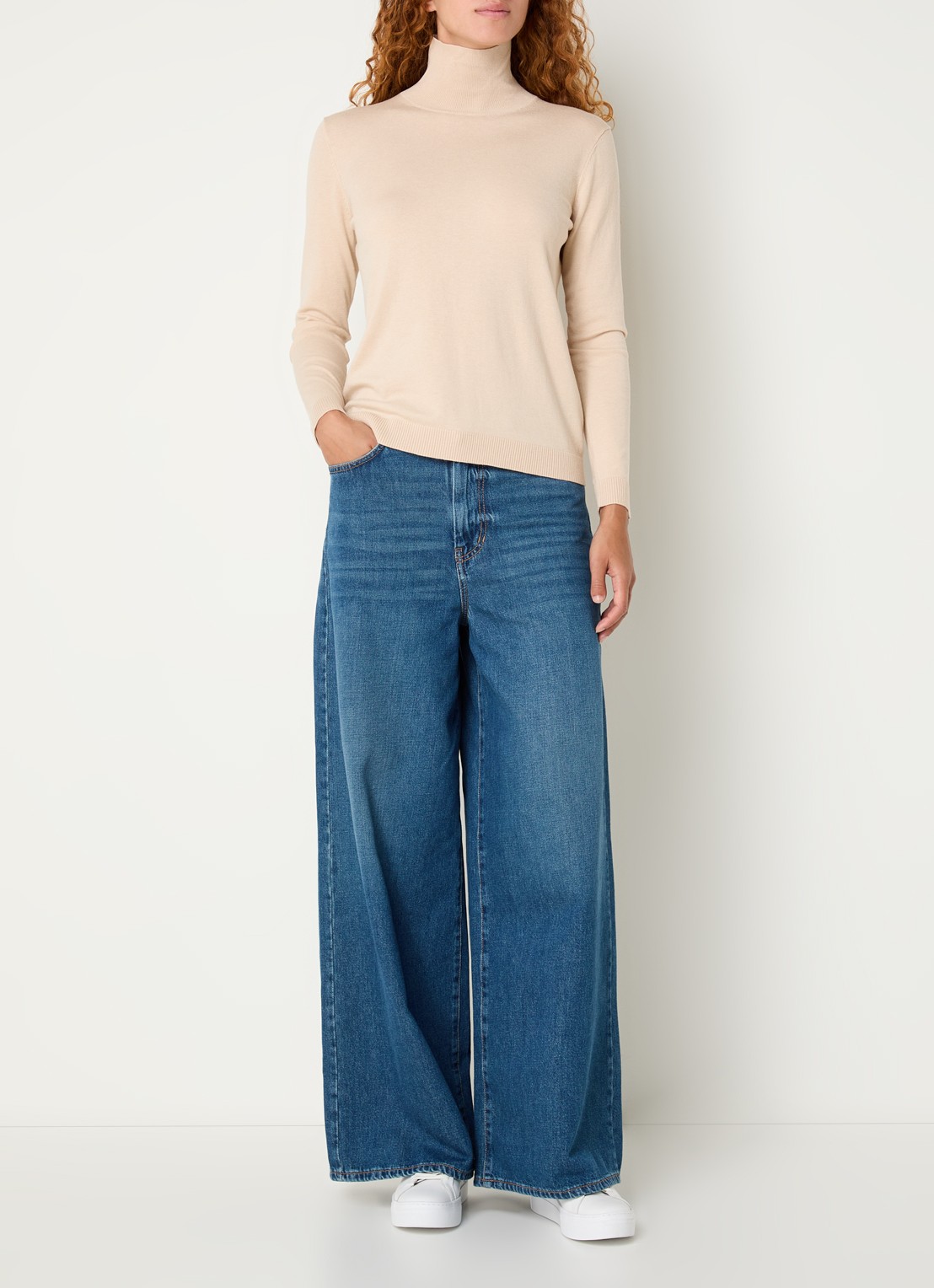 Max Mara Kiku fijngebreide coltrui in zijdeblend - voorkant 3 beige