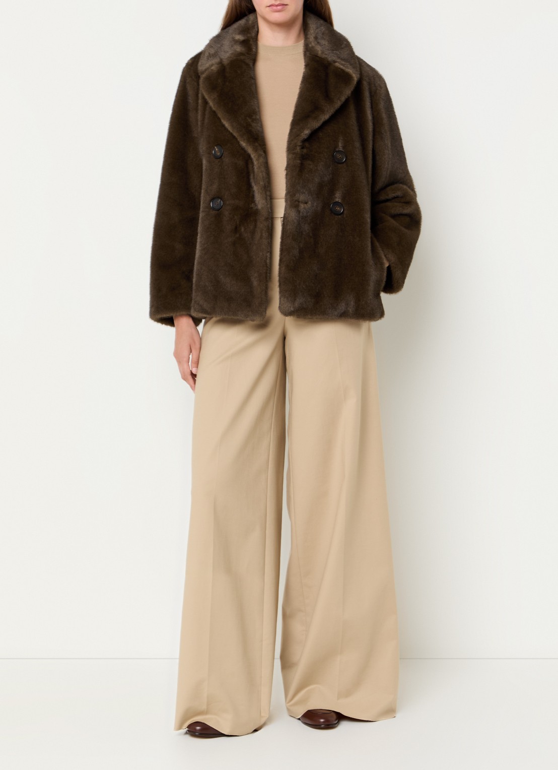 Max Mara Laura mantel van imitatiebont met steekzakken - voorkant 2 bruin