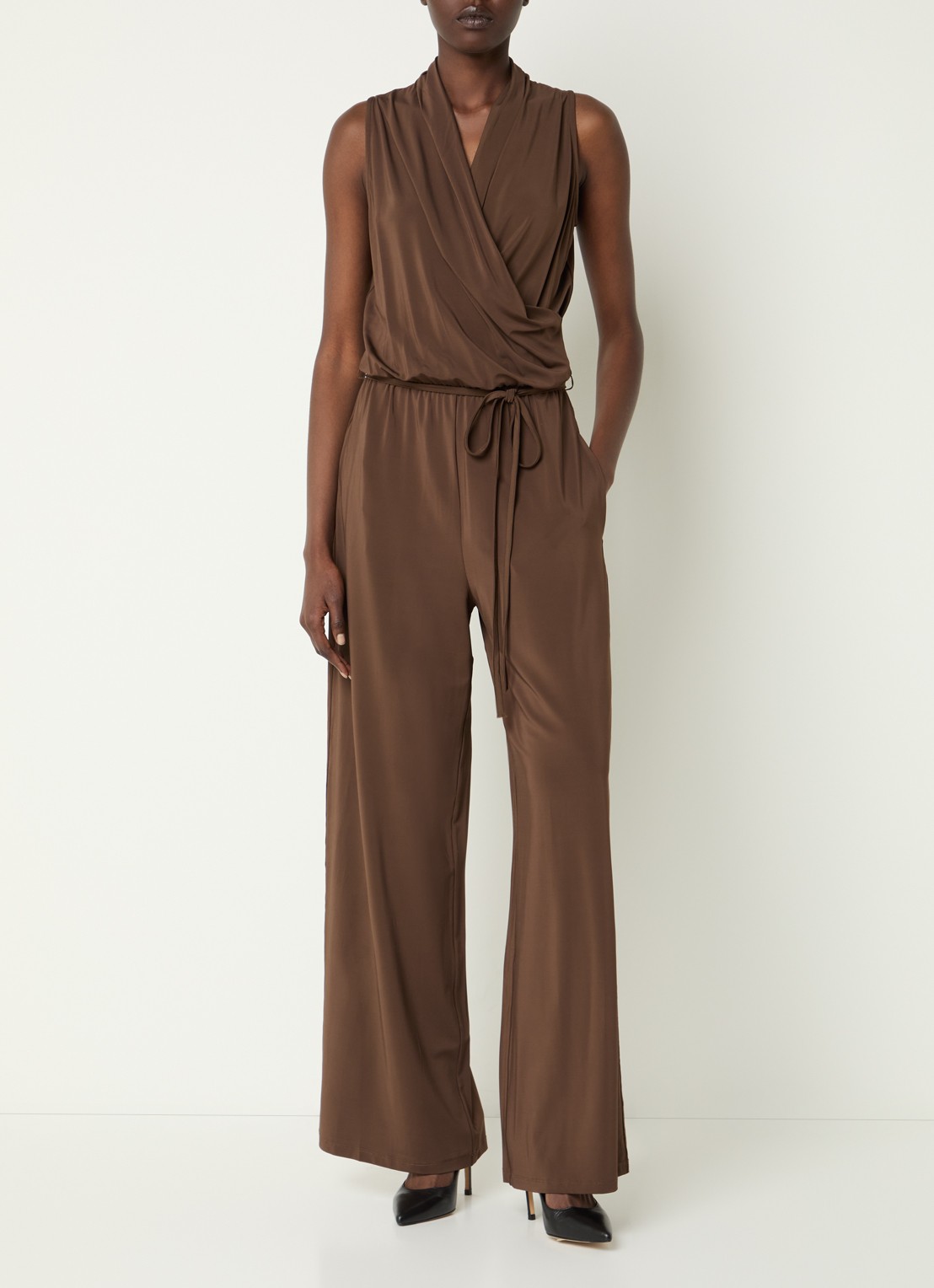 Max Mara Loose fit jumpsuit met watervalhals - detail 4 donkerbruin