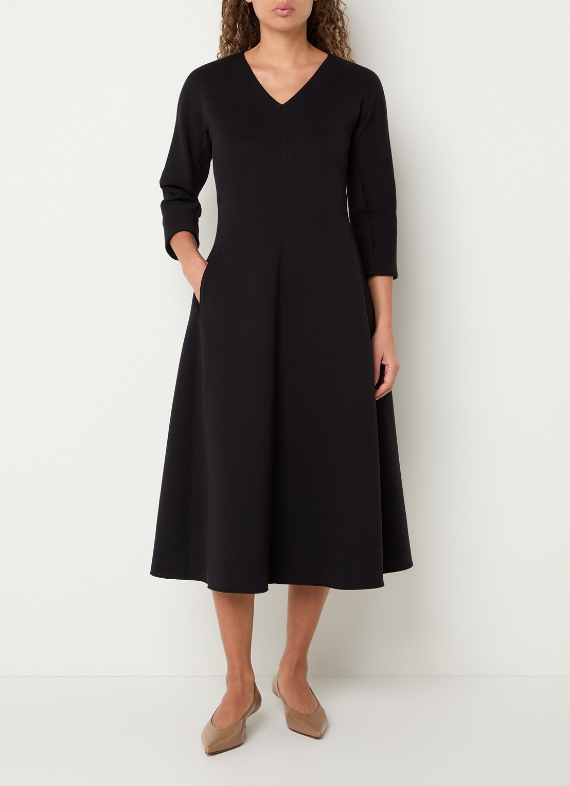 Max Mara Madesso Midi A-lijn jurk met V-hals - detail zwart
