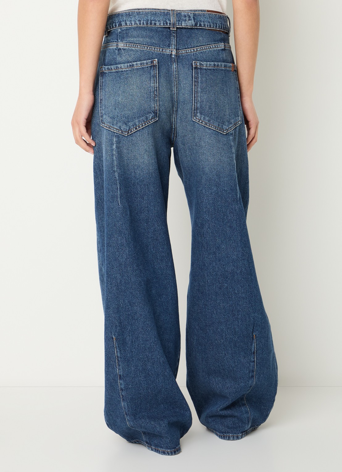 Max Mara Madia high waist wide leg jeans met medium wassing - achterkant indigo