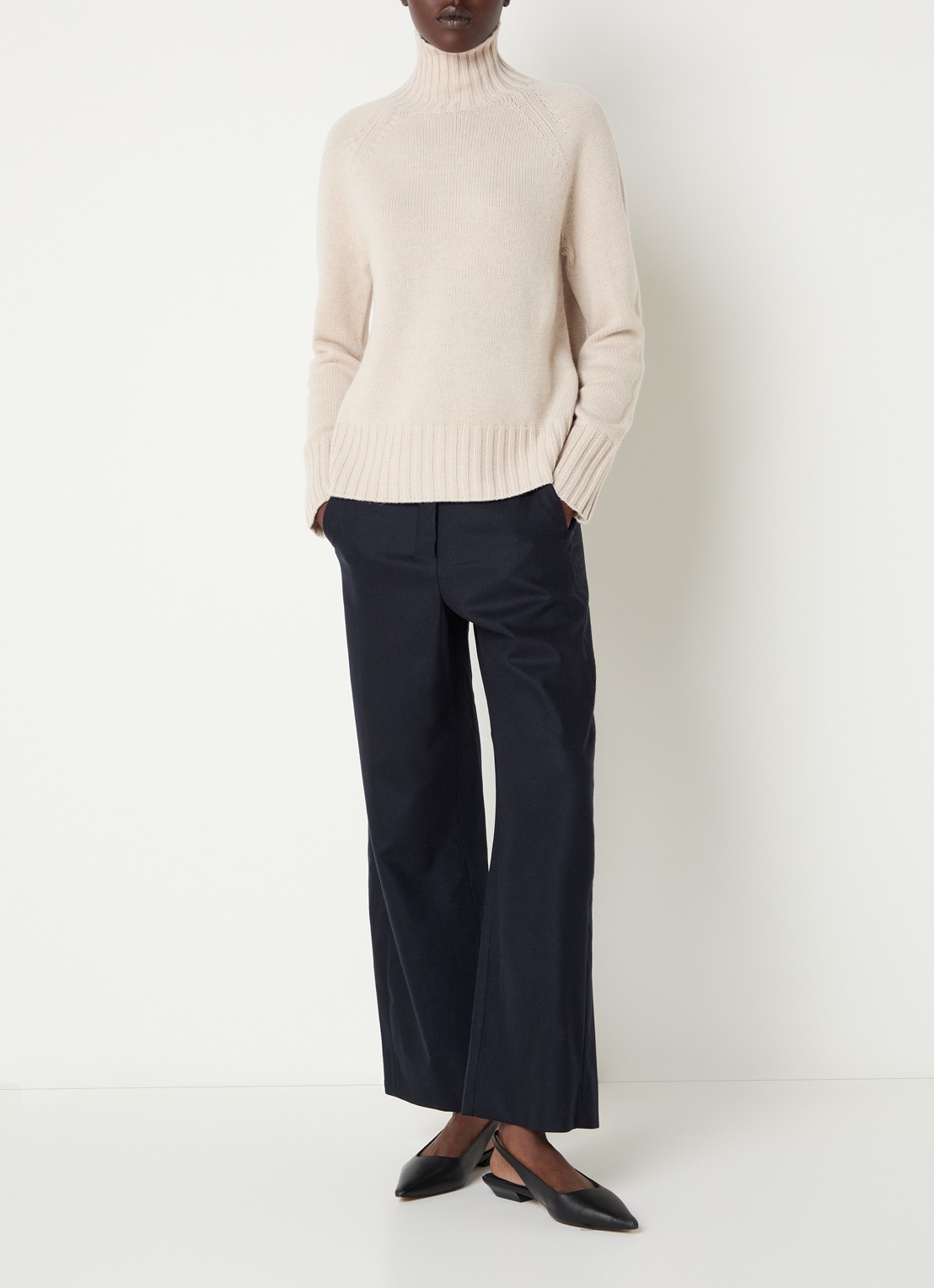 Max Mara Mantova fijngebreide trui in kasjmierblend met col - voorkant 4 creme