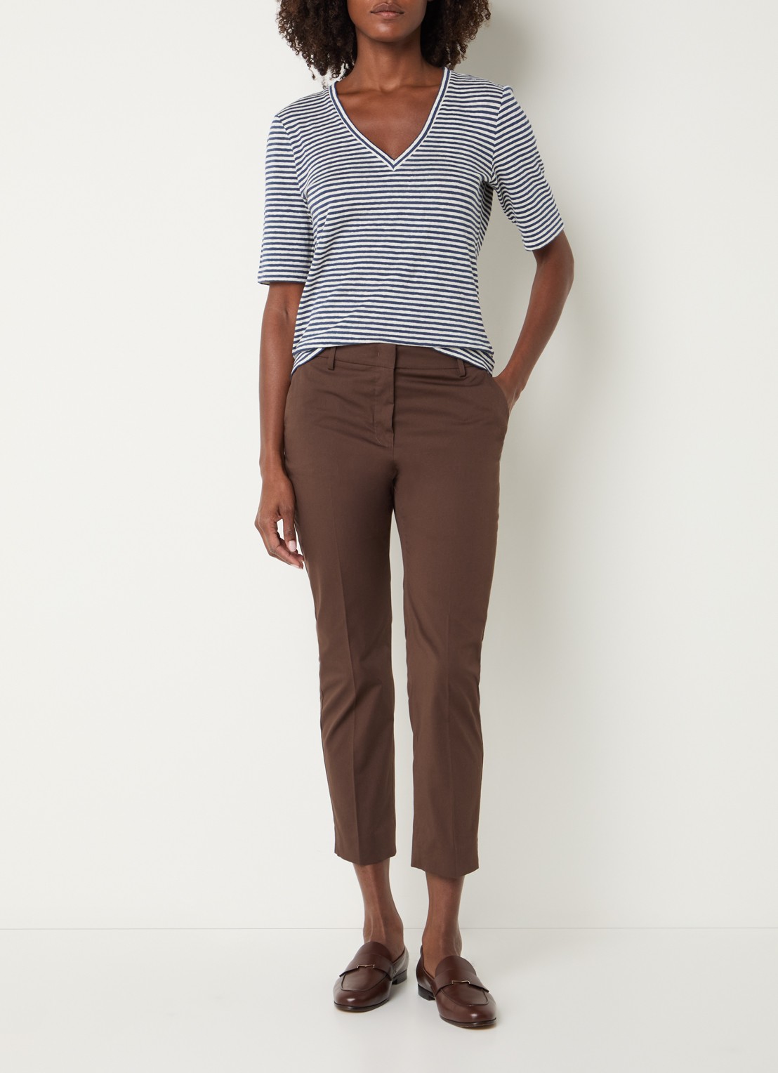 Max Mara Opzione T-shirt van linnen met V-hals - voorkant 4 donkerblauw