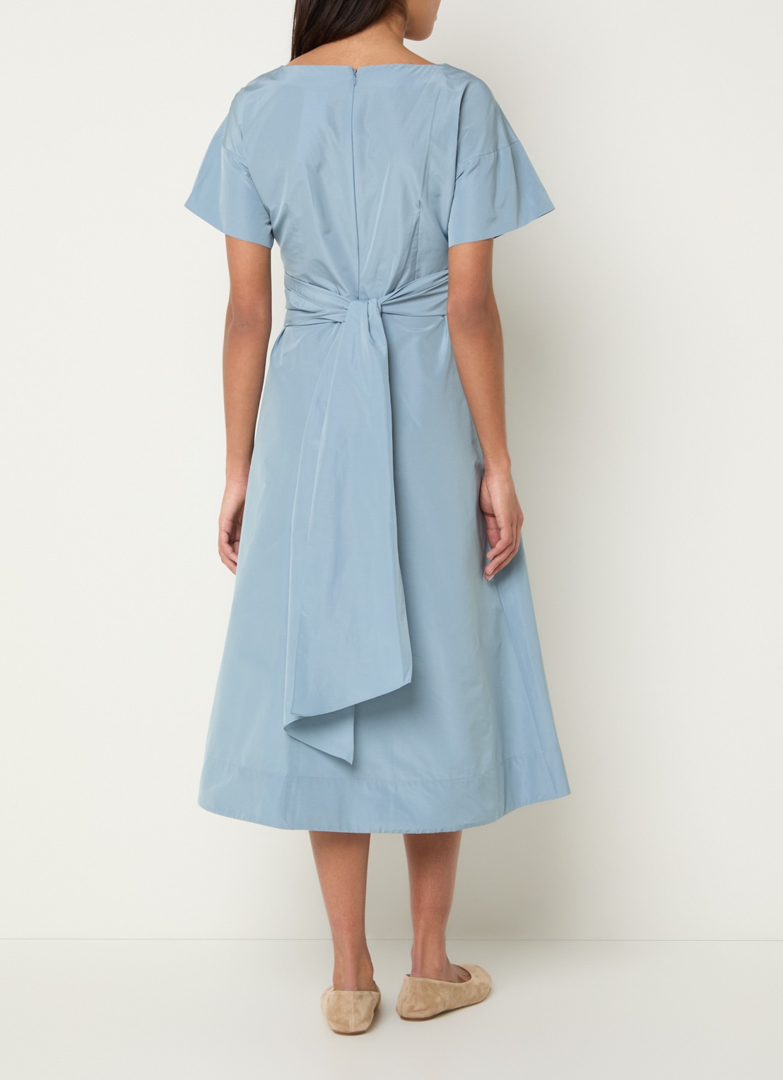 Max Mara Pioppo midi jurk met strikceintuur - achterkant 3 lichtblauw