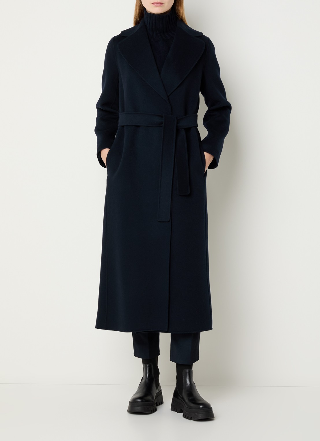 Max Mara Poldo mantel van scheerwol met steekzakken en strikceintuur - detail 4 donkerblauw