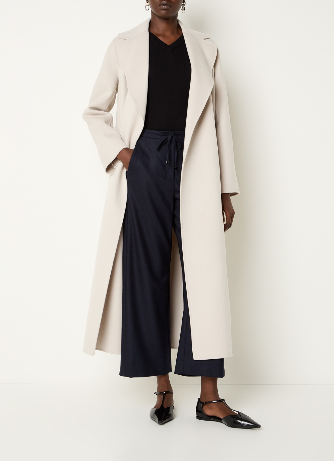 Max Mara Poldo mantel van scheerwol met steekzakken en strikceintuur - voorkant 4 creme