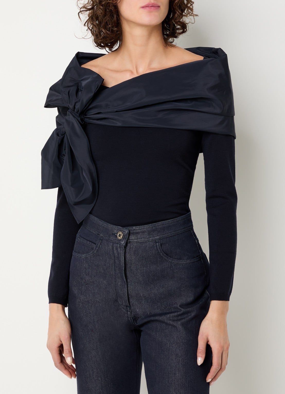 Max Mara Portici fijngebreide trui met boothals - detail donkerblauw