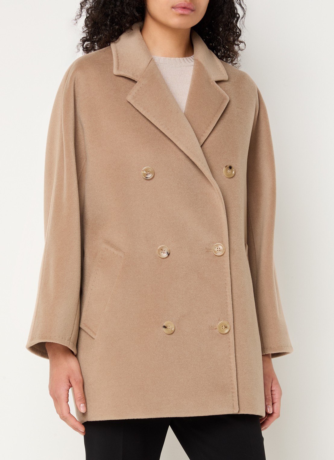 Max Mara Rebus double-breasted mantel in kasjmierblend met steekzakken - detail camel