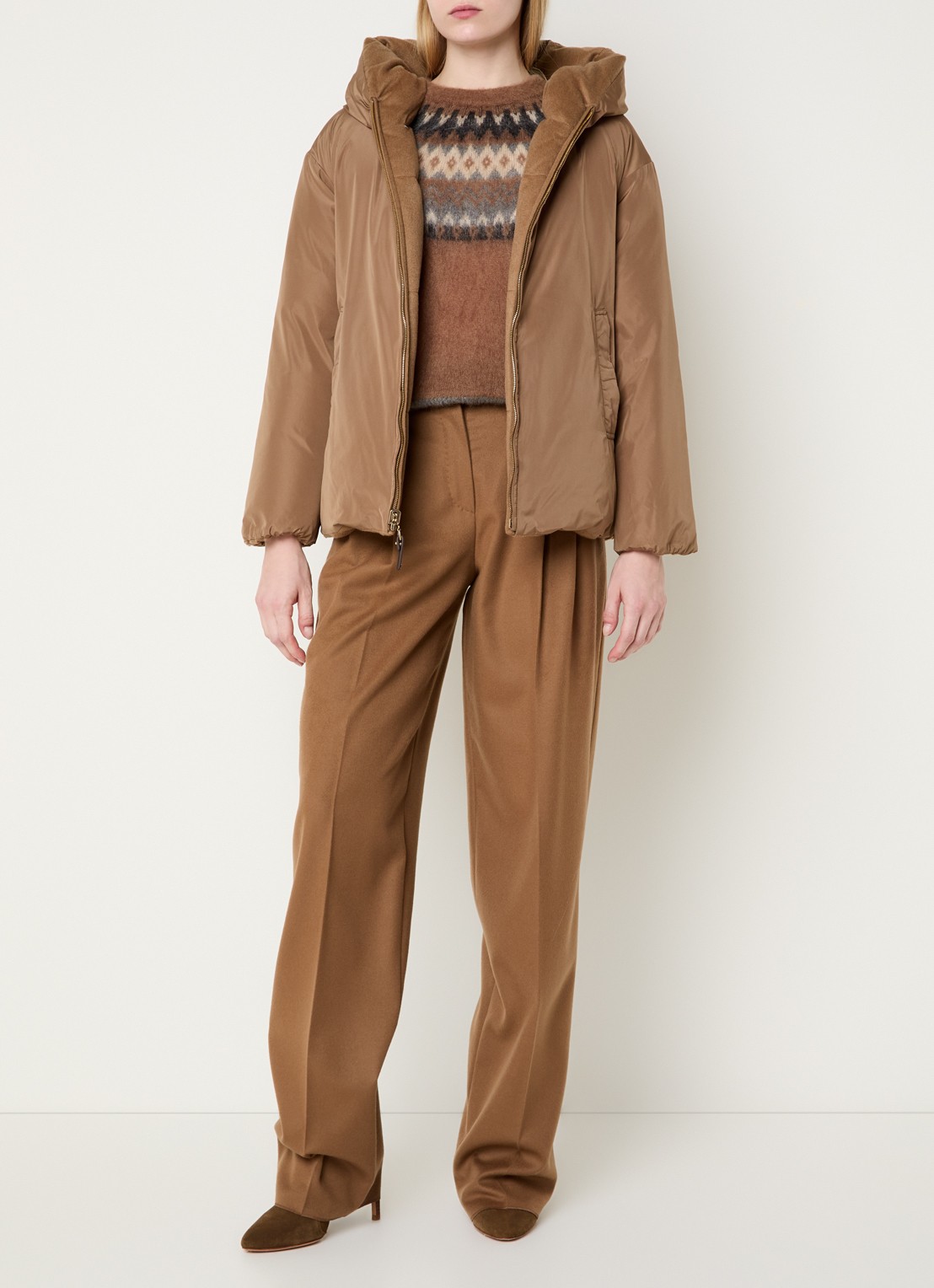 Max Mara Reversible pufferjack met capuchon - voorkant 4 camel