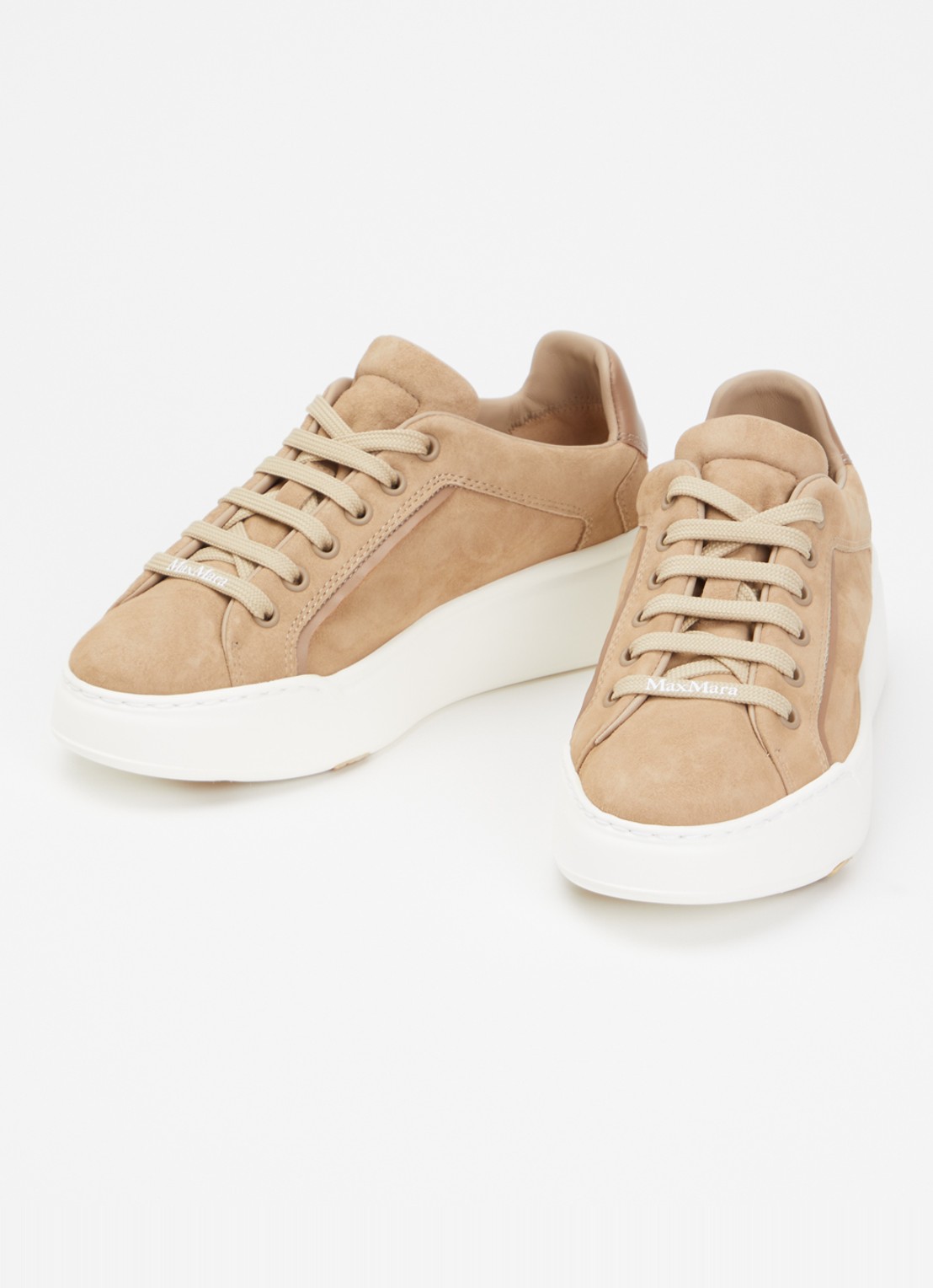 Max Mara Sneaker van suède met details van leer - detail zand