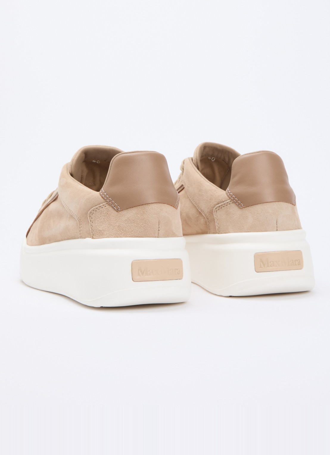 Max Mara Sneaker van suède met logo - achterkant 5 beige