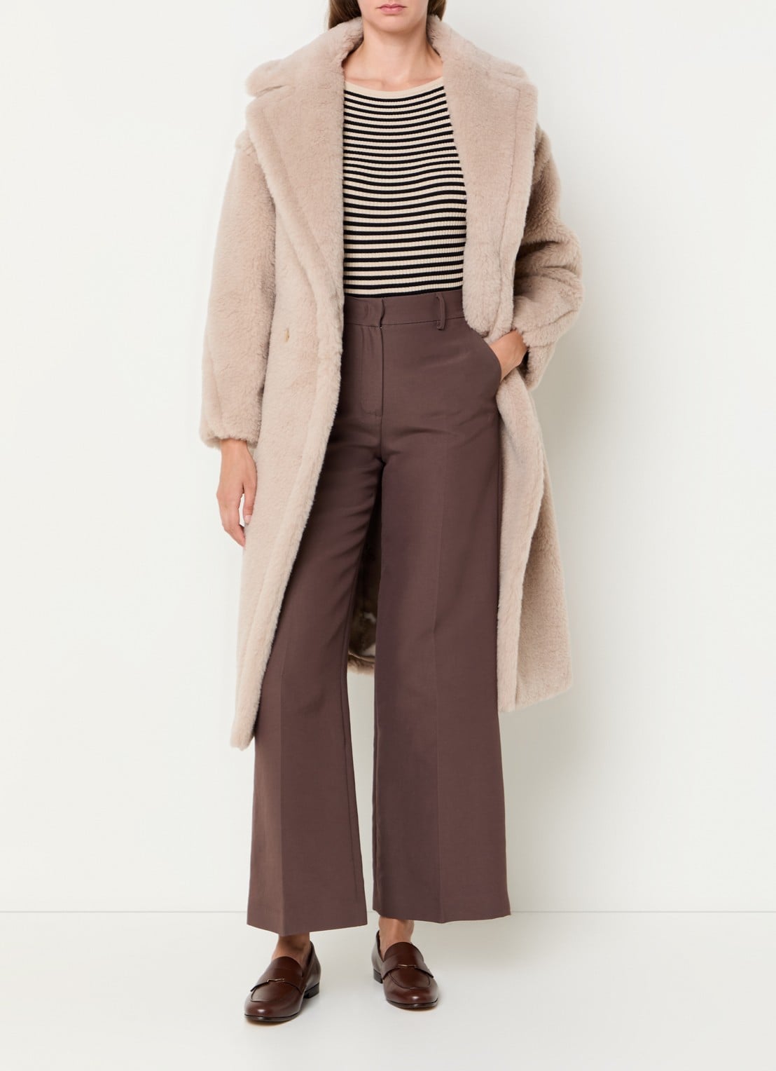 Max Mara Tedgirl mantel in alpaca wolblend met steekzakken - voorkant 4 donkerbeige