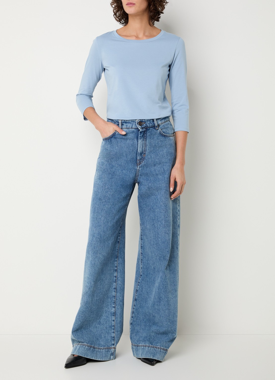 Max Mara Top met ronde hals - voorkant 3 lichtblauw