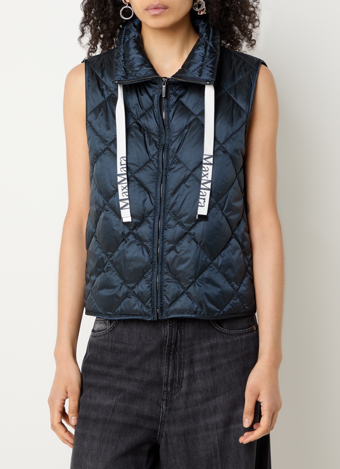 Max Mara Tregic gewatteerde bodywarmer met quilt patroon - detail 4 donkerblauw