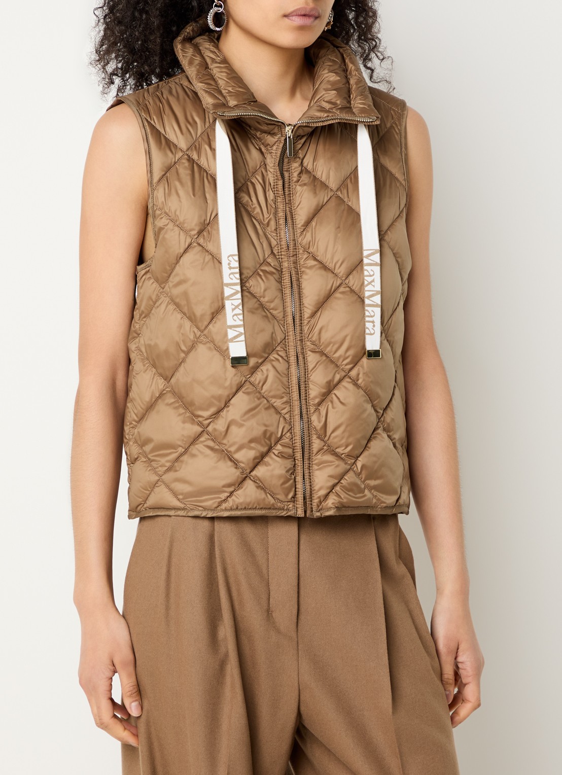 Max Mara Tregic gewatteerde bodywarmer met quilt patroon - detail 4 lichtbruin