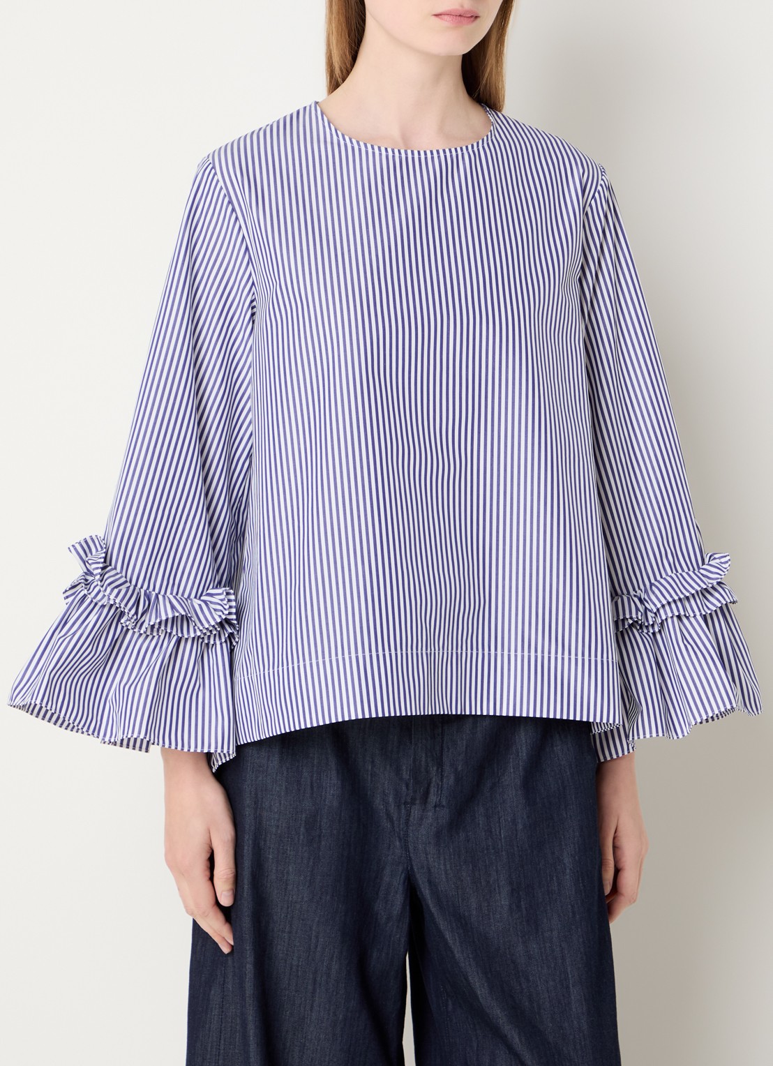 Max Mara Valzer tuniek met streepprint en trompetmouw - detail lichtblauw