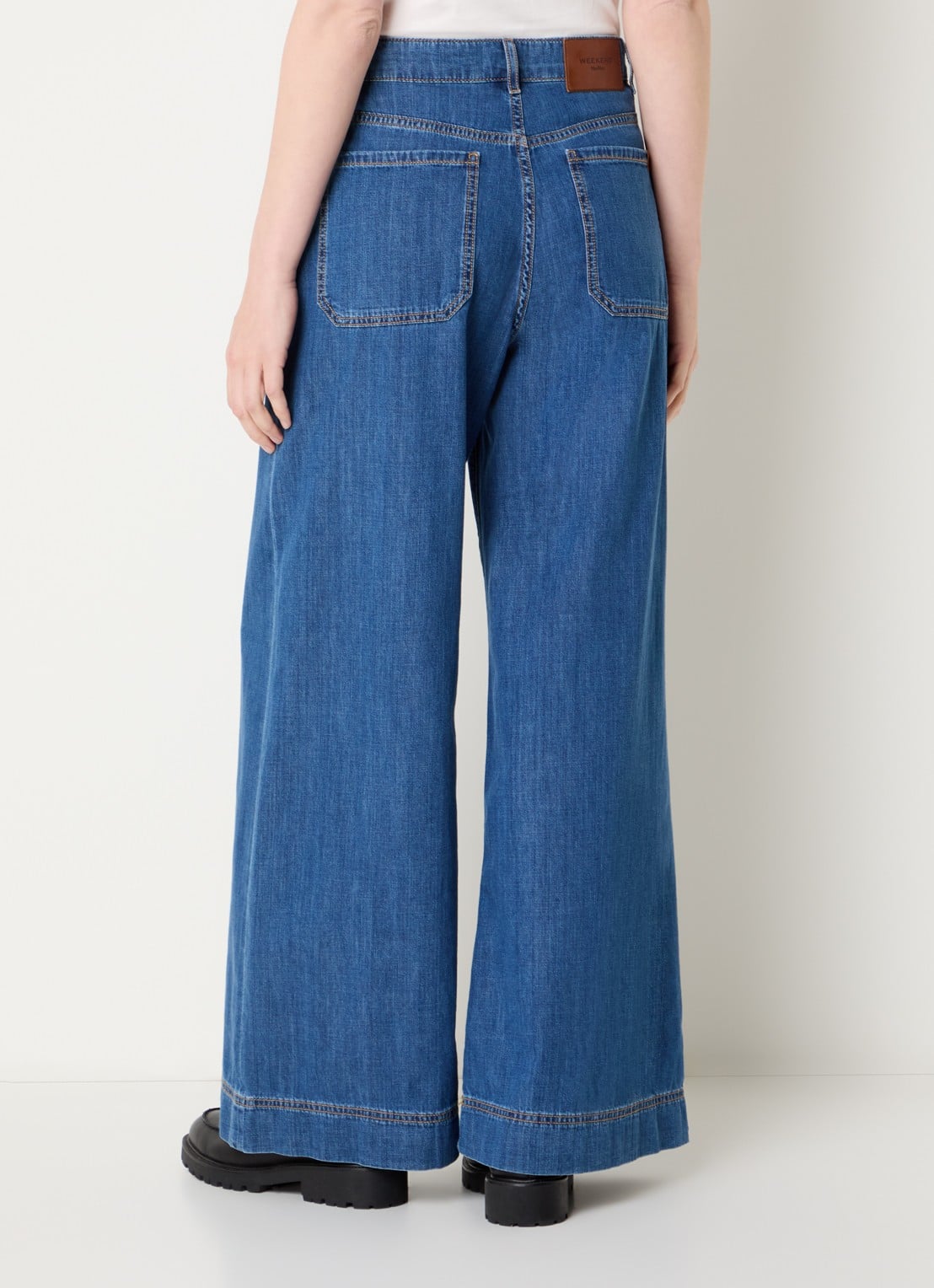 Max Mara Vega high waist wide leg jeans met medium wassing - achterkant indigo
