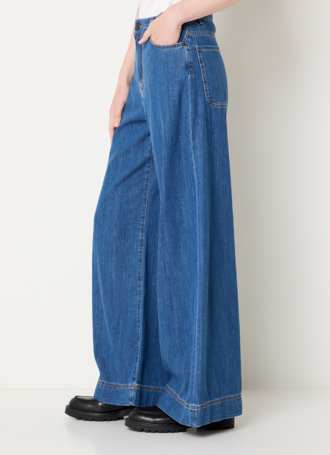 Max Mara Vega high waist wide leg jeans met medium wassing - detail 3 indigo