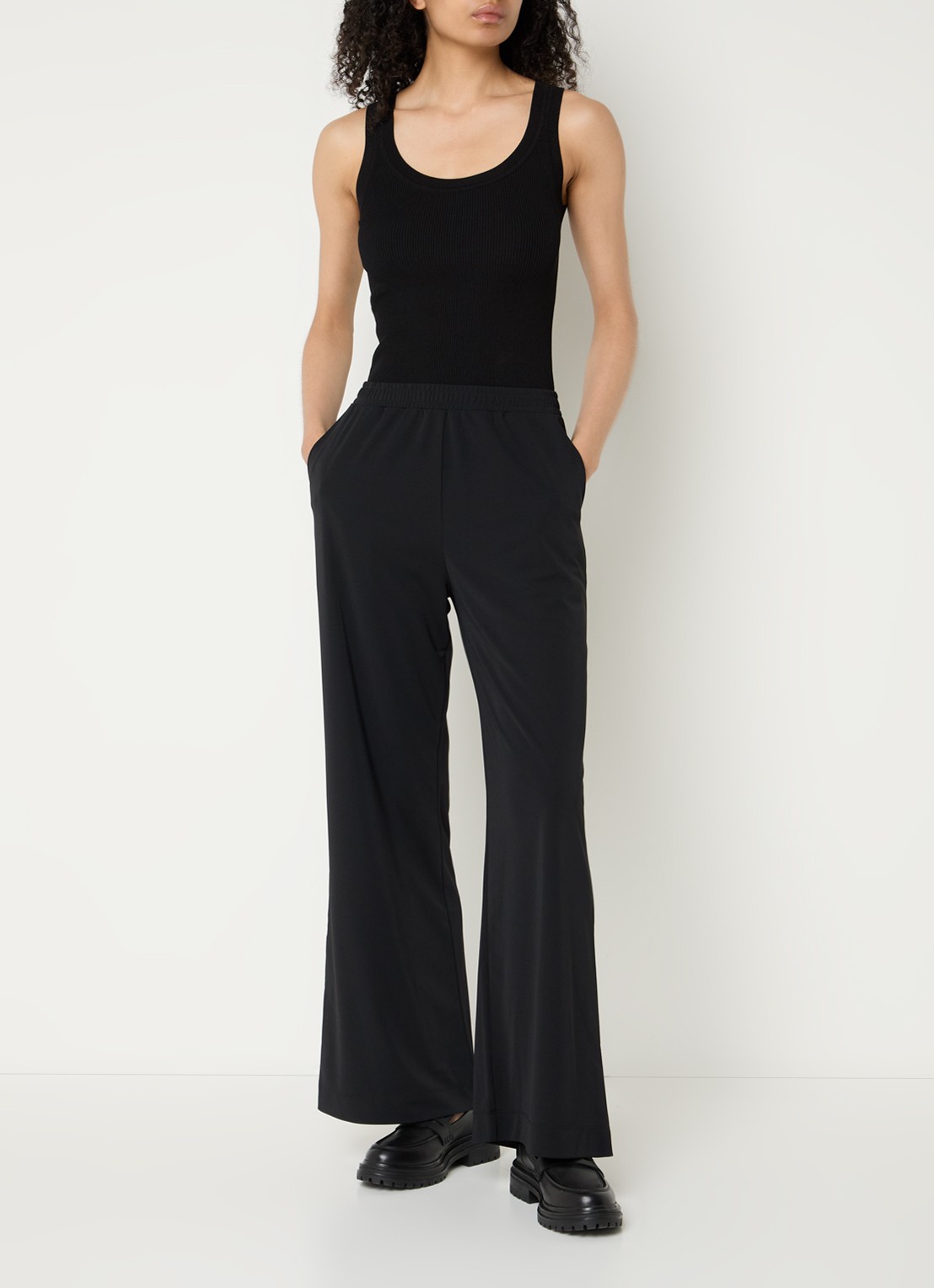 Max Mara Veles mid waist loose fit pantalon van jersey - voorkant 4 zwart