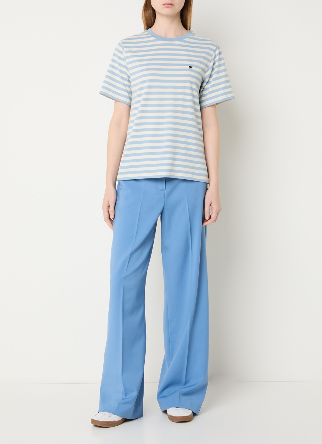 Max Mara Venaco T-shirt met streepprint en logoborduring - voorkant 3 lichtblauw