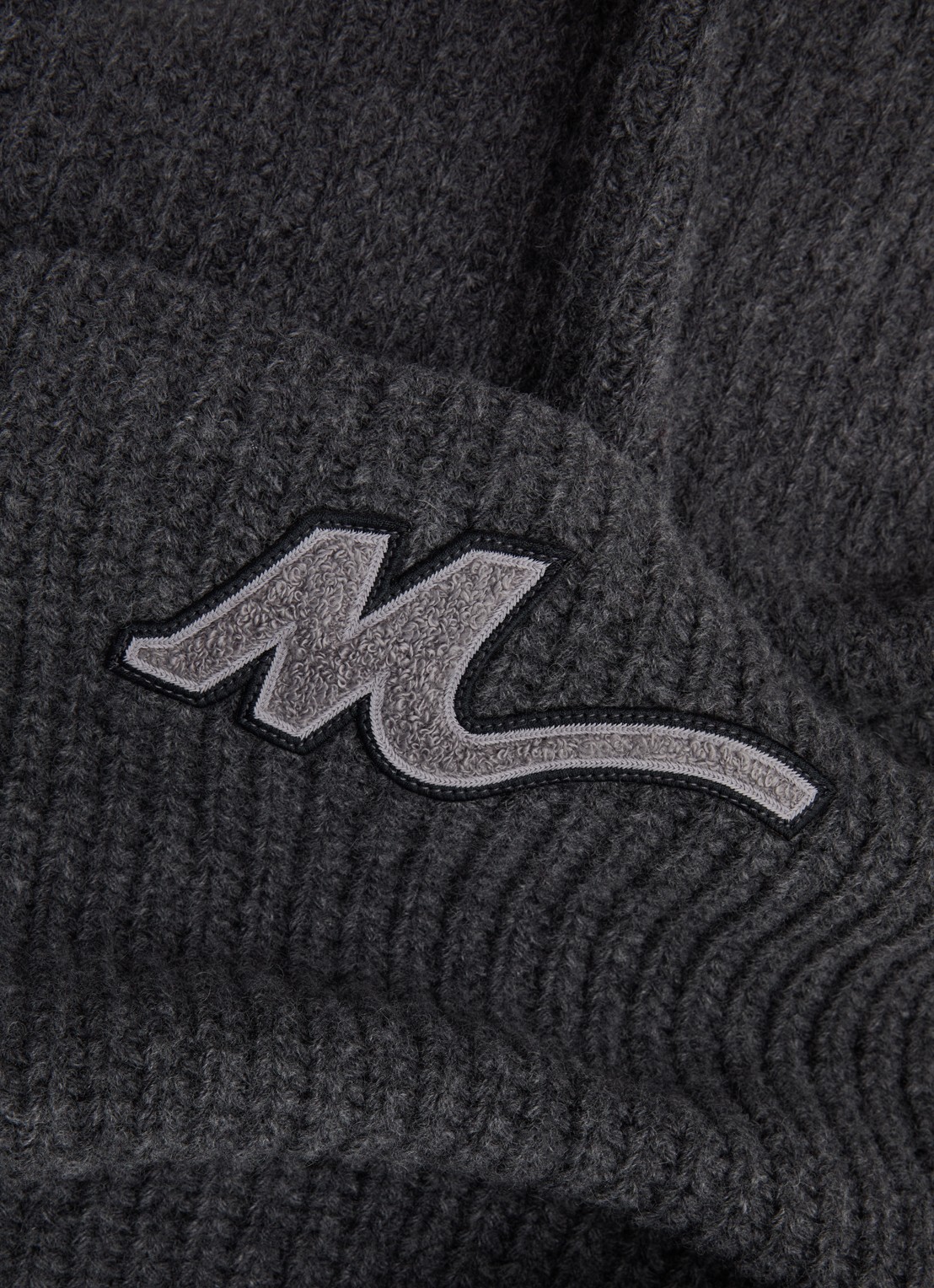 Max Mara Wkabardies sjaal van wol met borduring - detail 3 donkergrijs