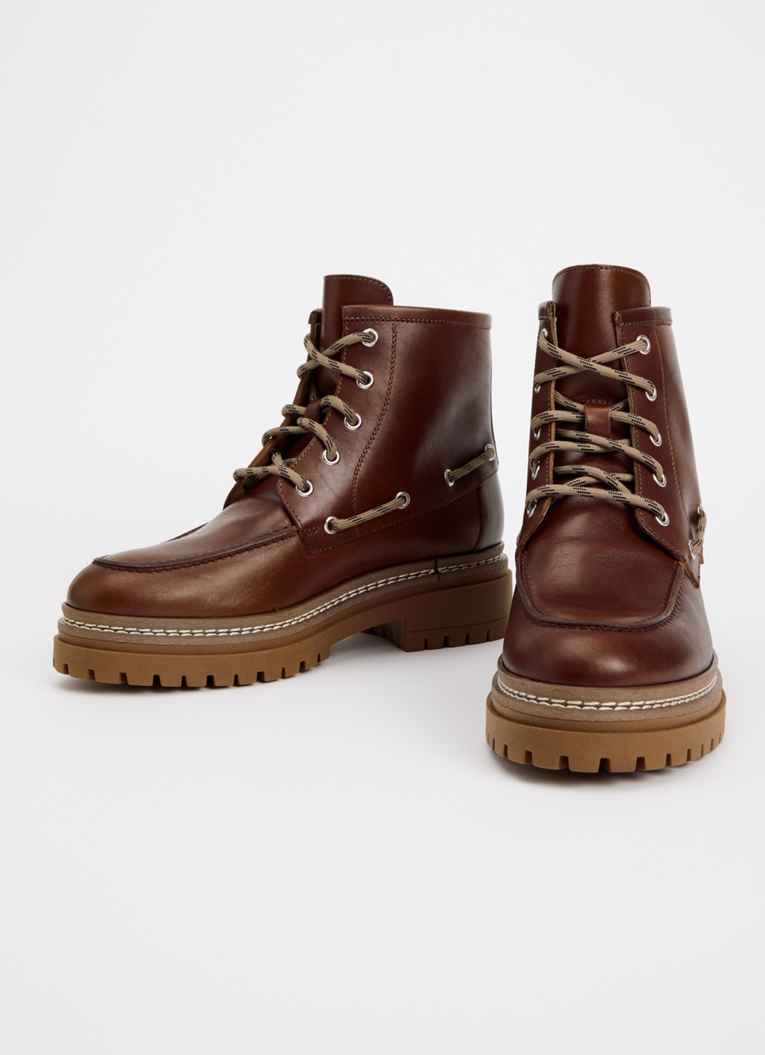 Max Mara Wkapantone veterboot van leer - detail roodbruin