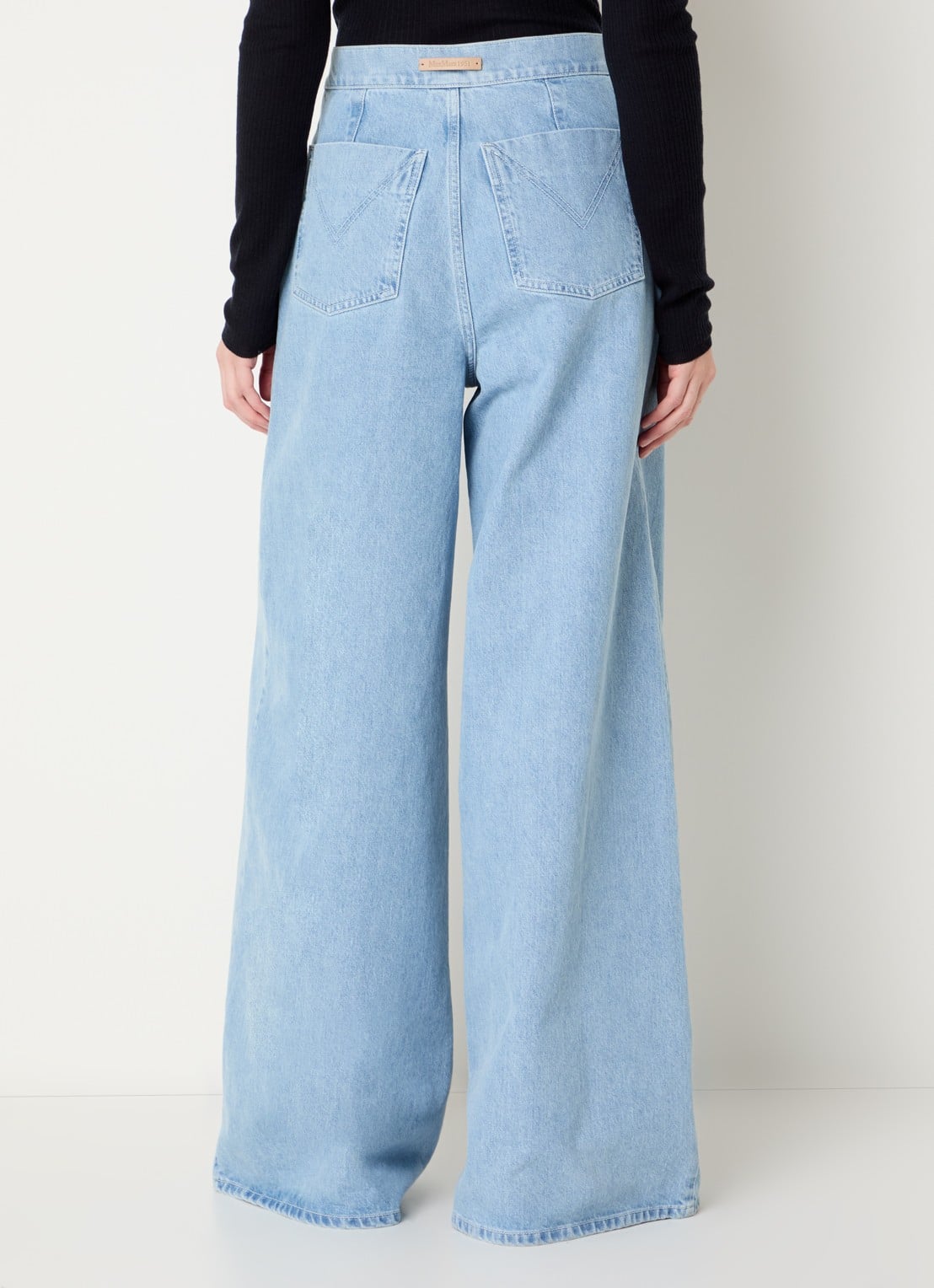 MaxMara Affari high waist wide leg jeans met lichte wassing - achterkant 5 indigo