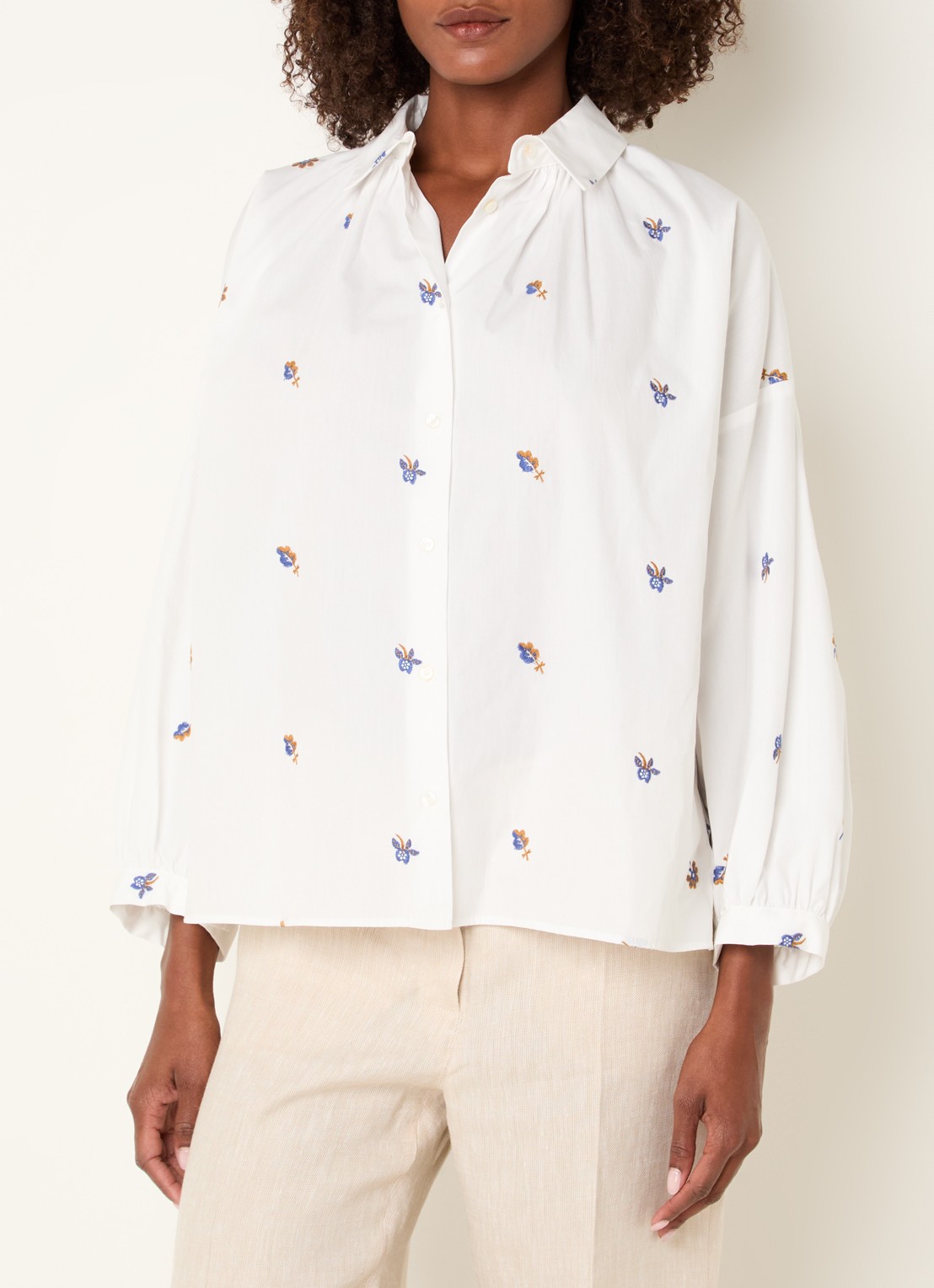 MaxMara Butterfly blouse met bloemborduring - detail wit