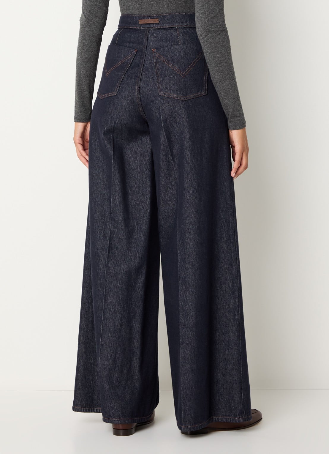 MaxMara Carmine high waist wide leg jeans met persplooi - achterkant indigo