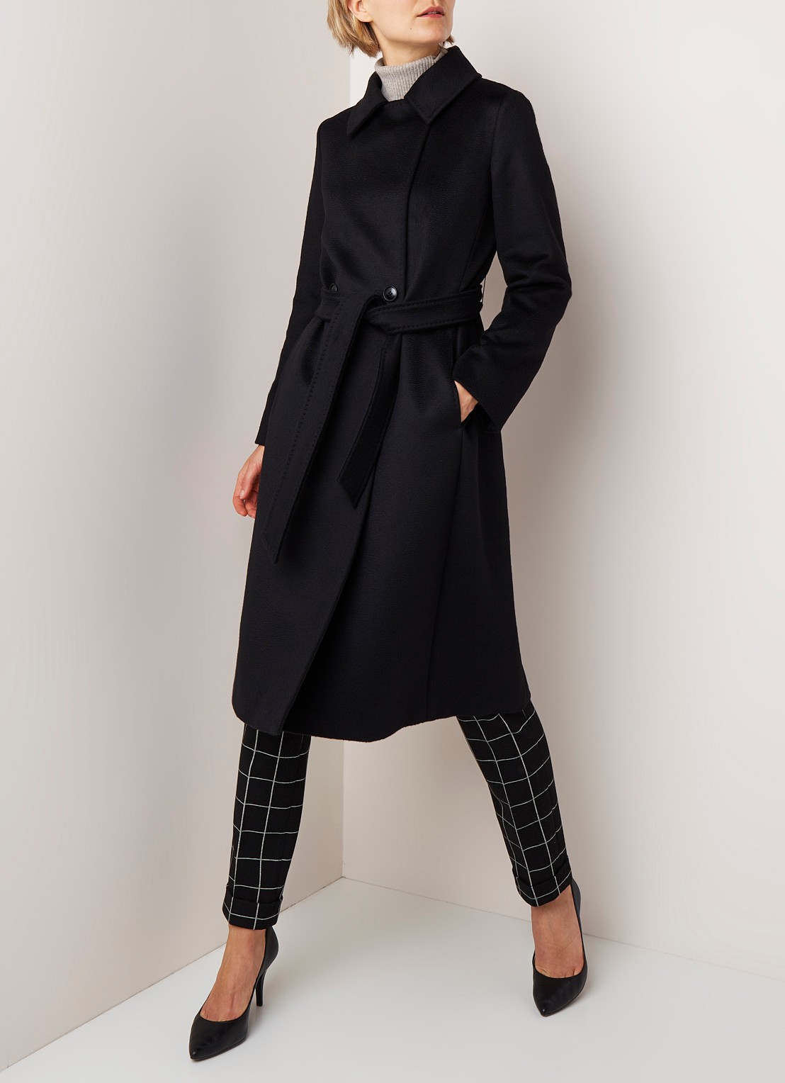 MaxMara Collage mantel in wolblend met strikceintuur - voorkant 3 zwart