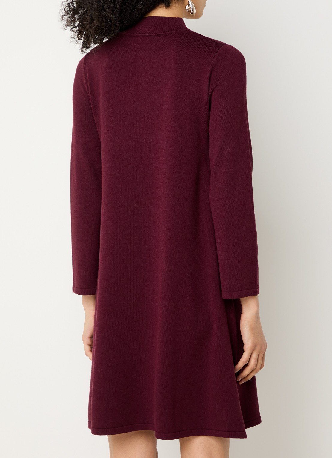 MaxMara Fijngebreide mini trui-jurk met opstaande kraag - achterkant bordeauxrood
