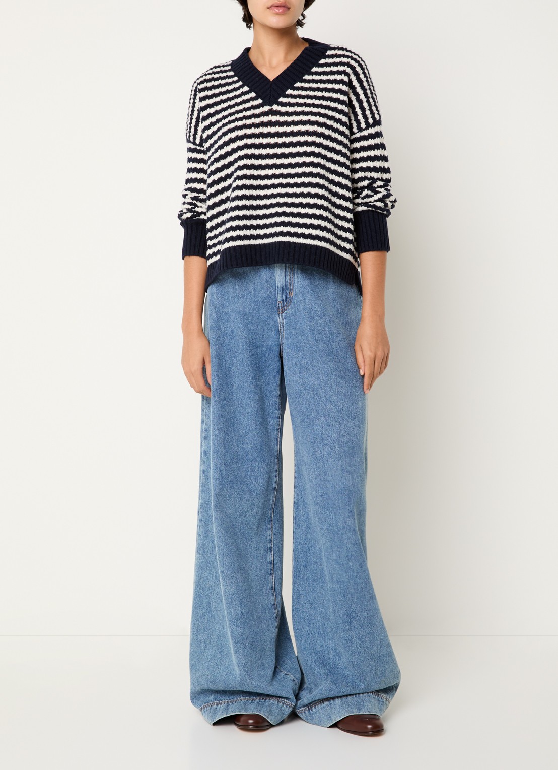 MaxMara Grofgebreide trui van wol met streepprint - voorkant 2 donkerblauw