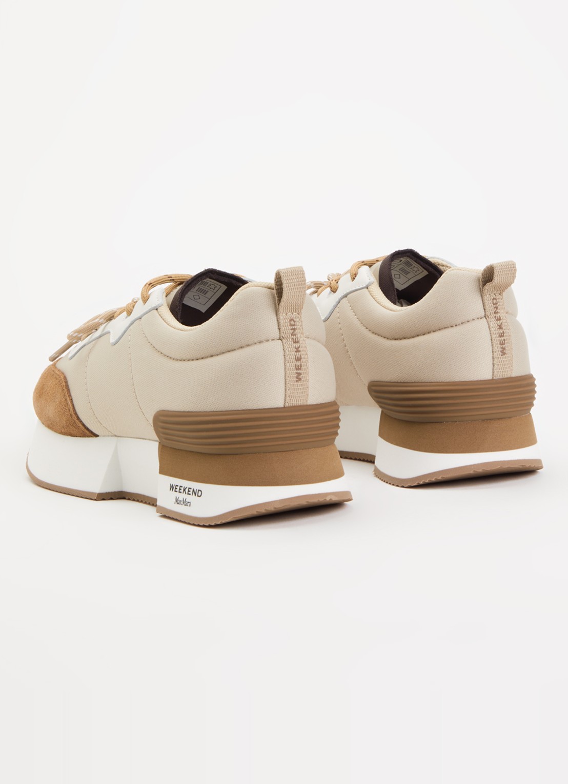 MaxMara Kazambra sneaker met leren details en logo - achterkant beige