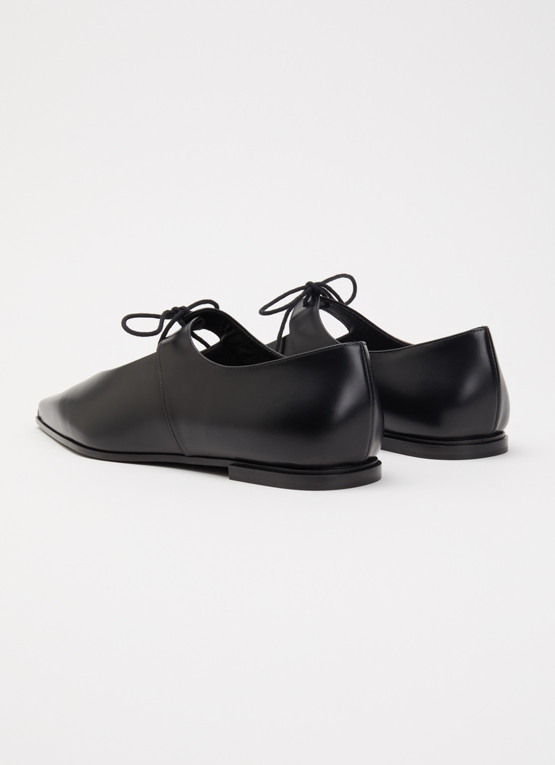 MaxMara Laceup ballerina van kalfsleer - achterkant zwart