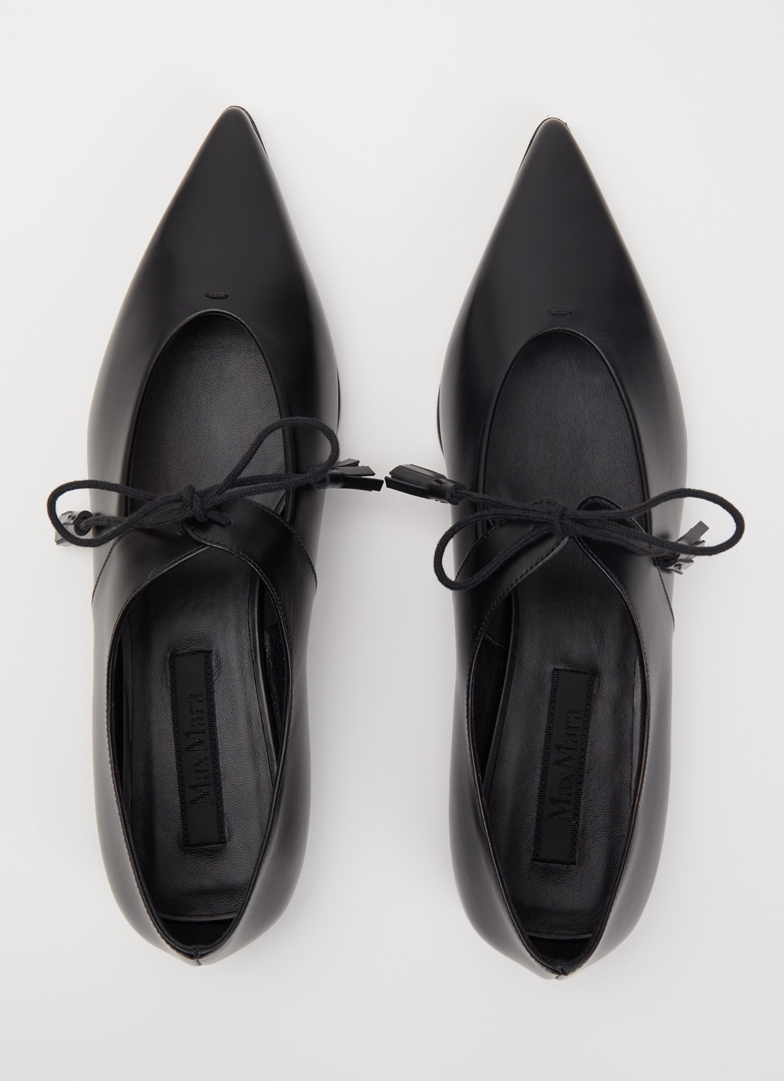 MaxMara Laceup ballerina van kalfsleer - detail 3 zwart